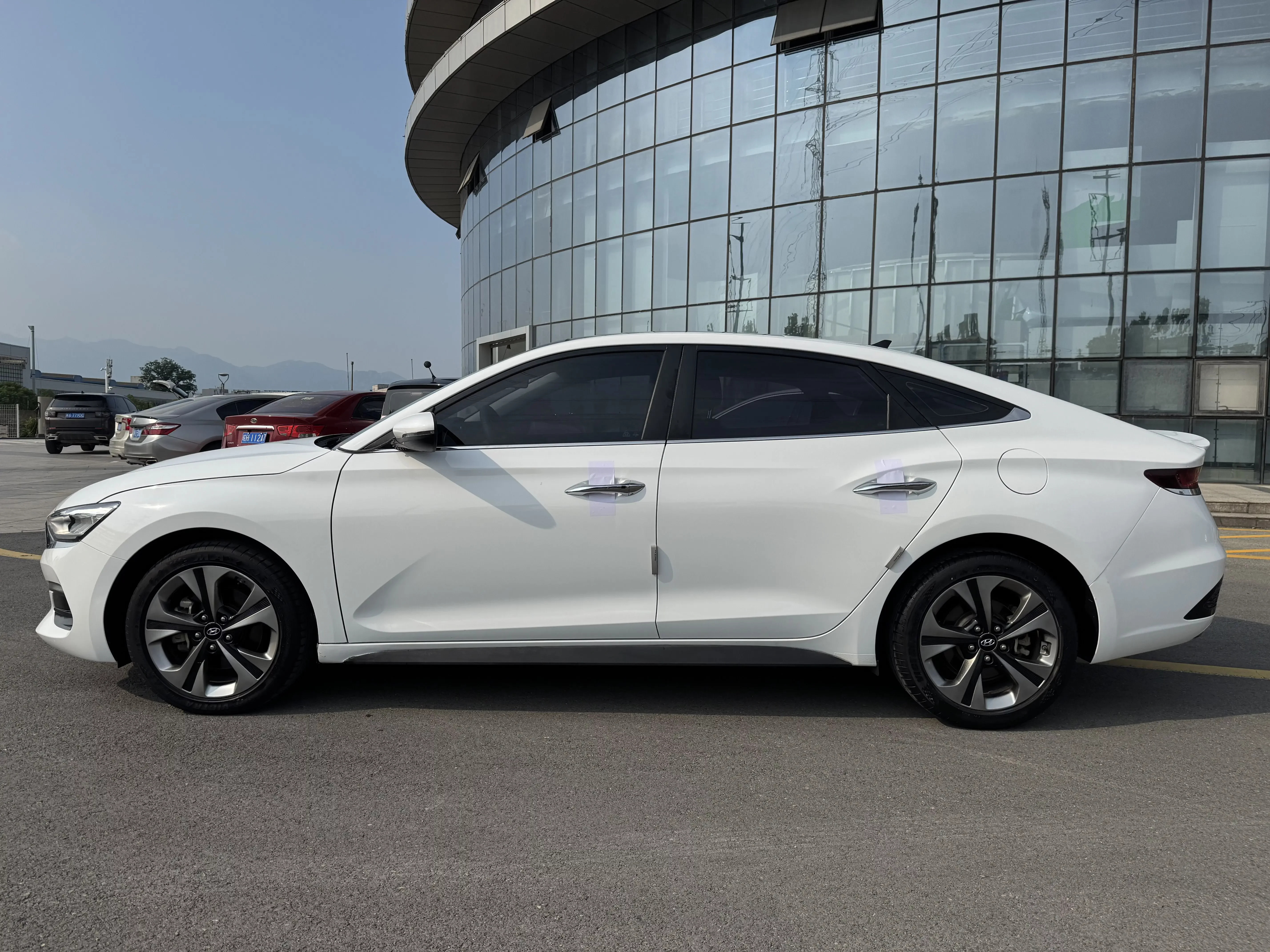 Hyundai Lafesta