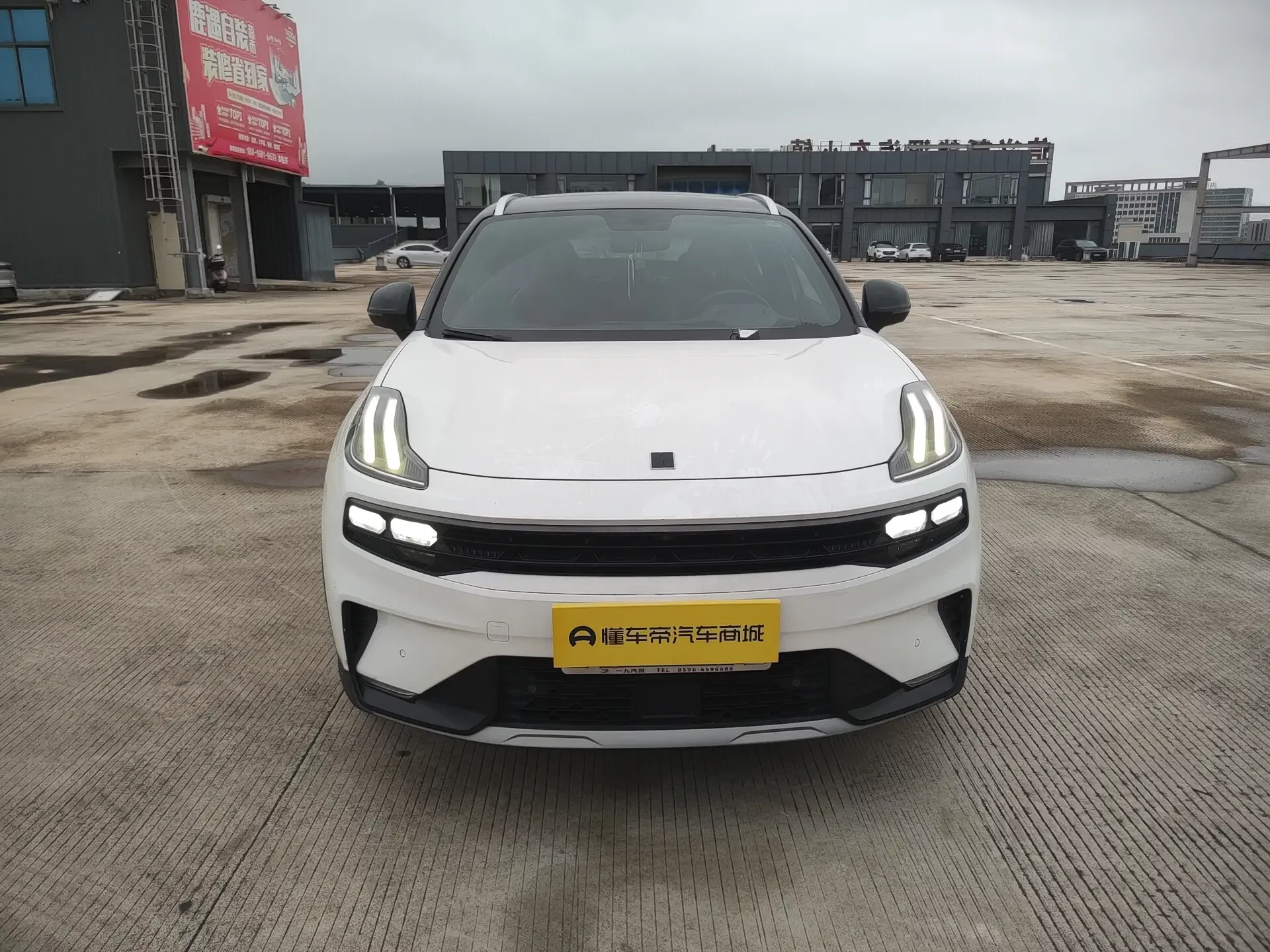Lynk & Co 06