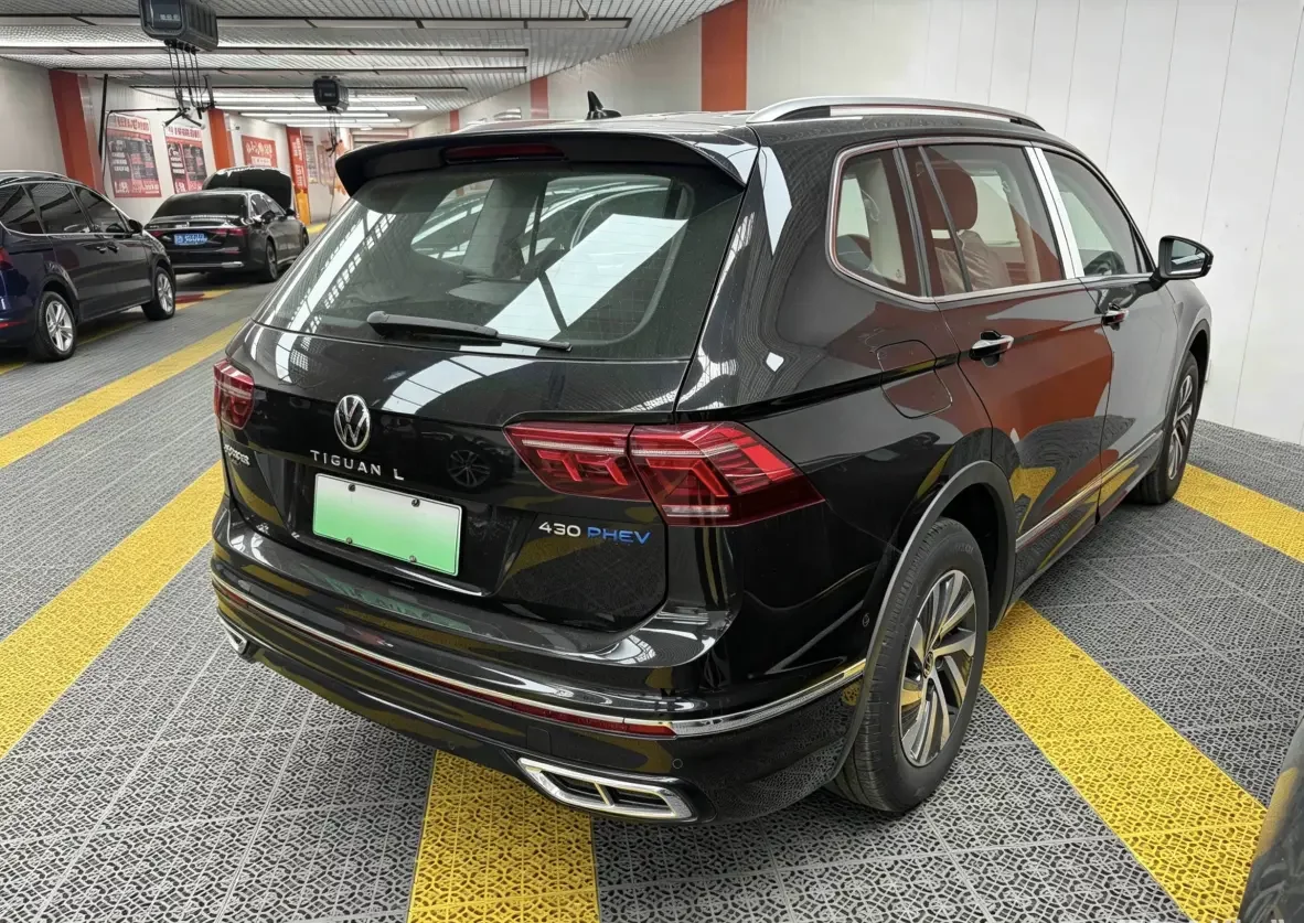 Volkswagen Tiguan L PHEV