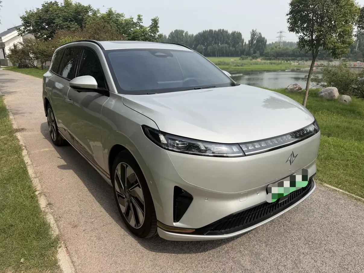 Dongfeng Yipai 008