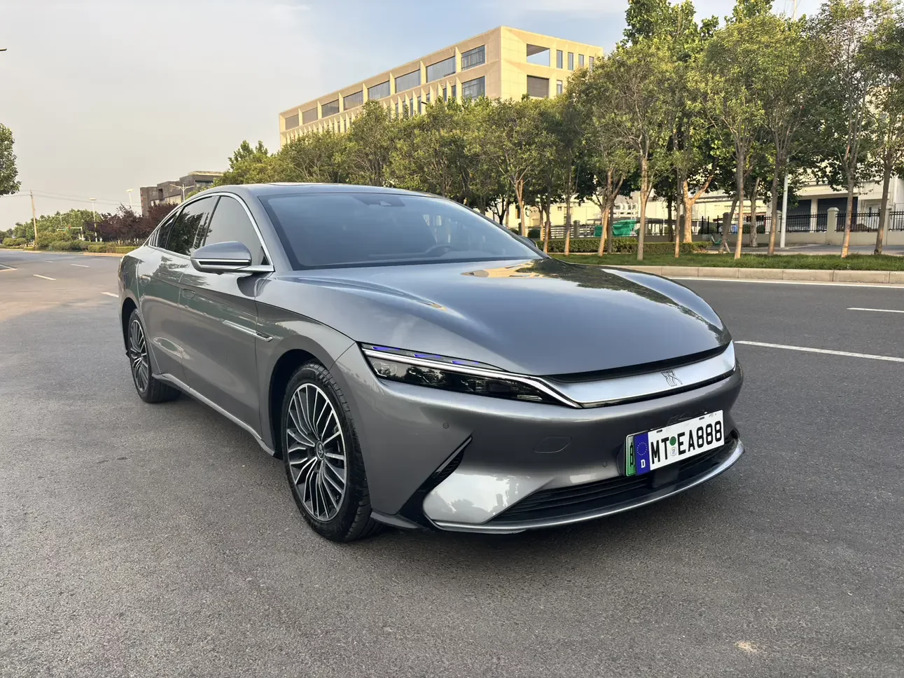 BYD Han EV