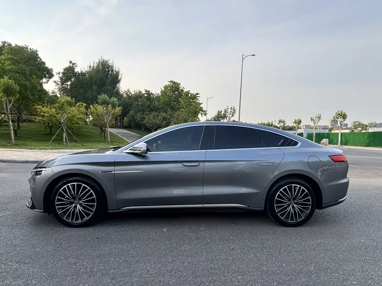 BYD Han EV