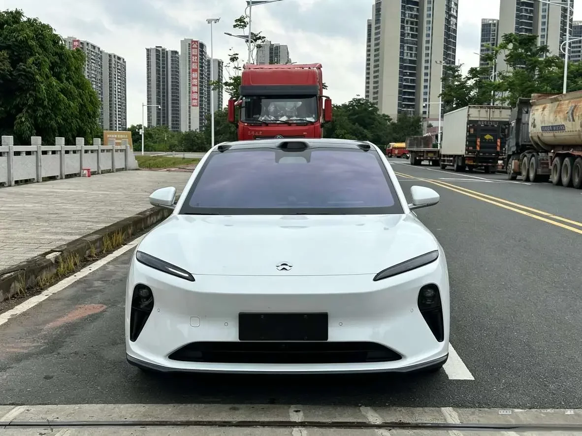 NIO ET5T  из Китая
