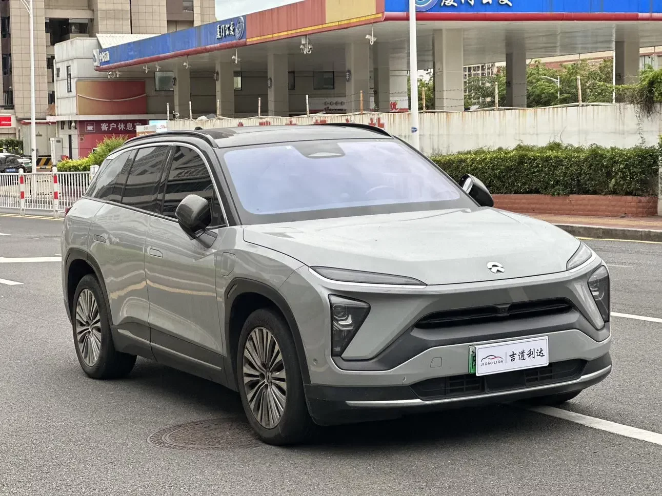 NIO ES6