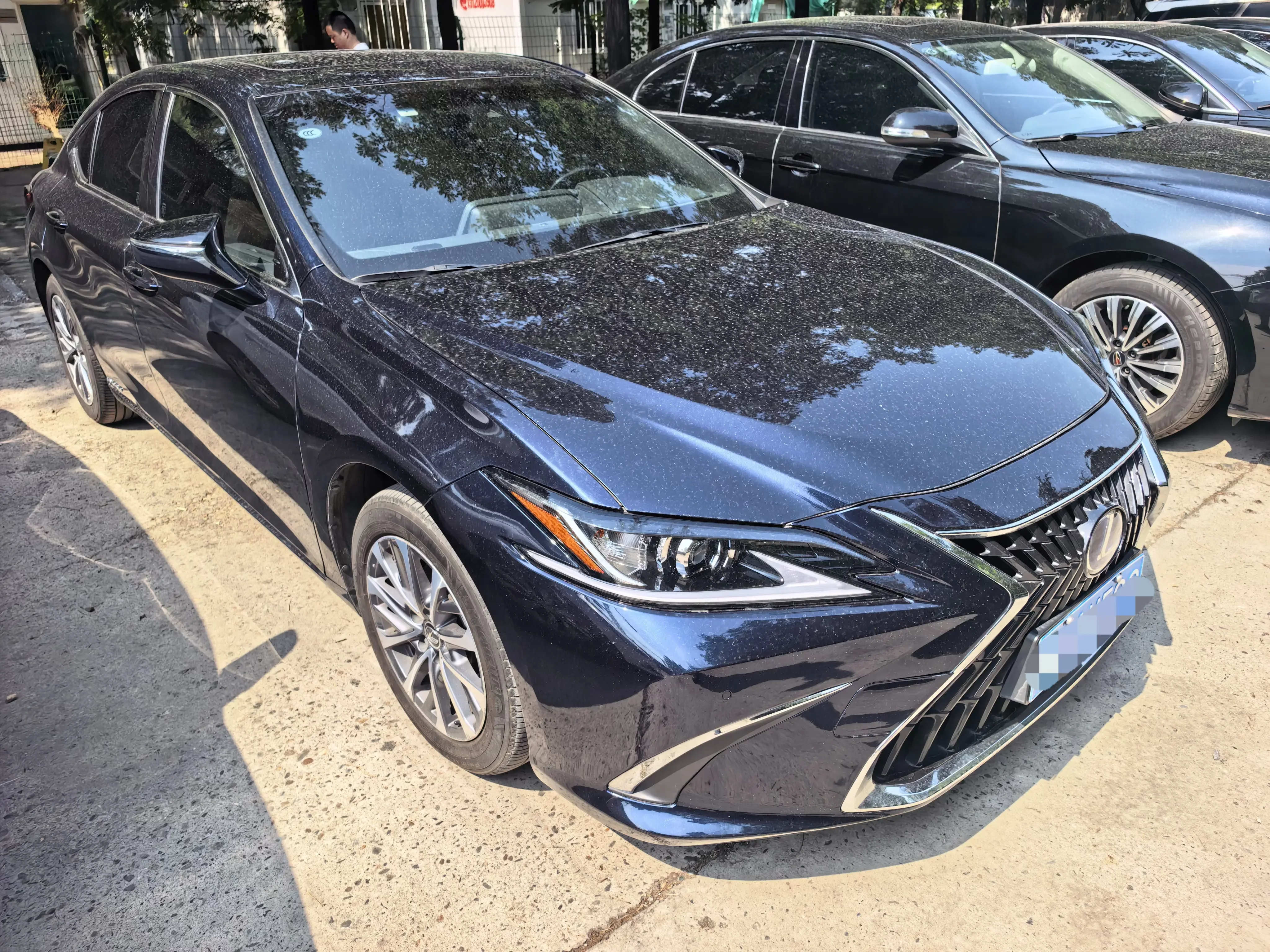 Lexus ES