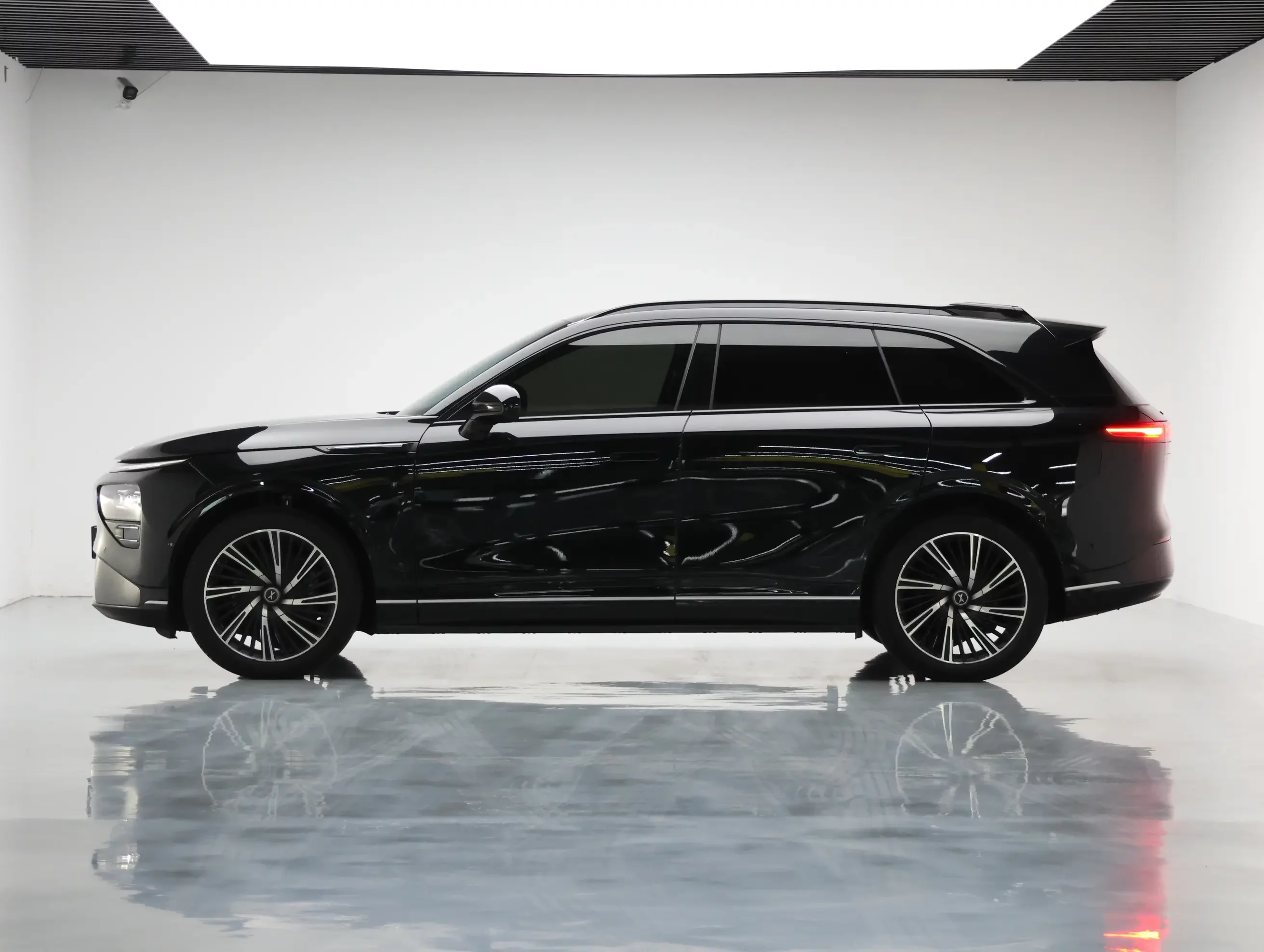 Xpeng G9