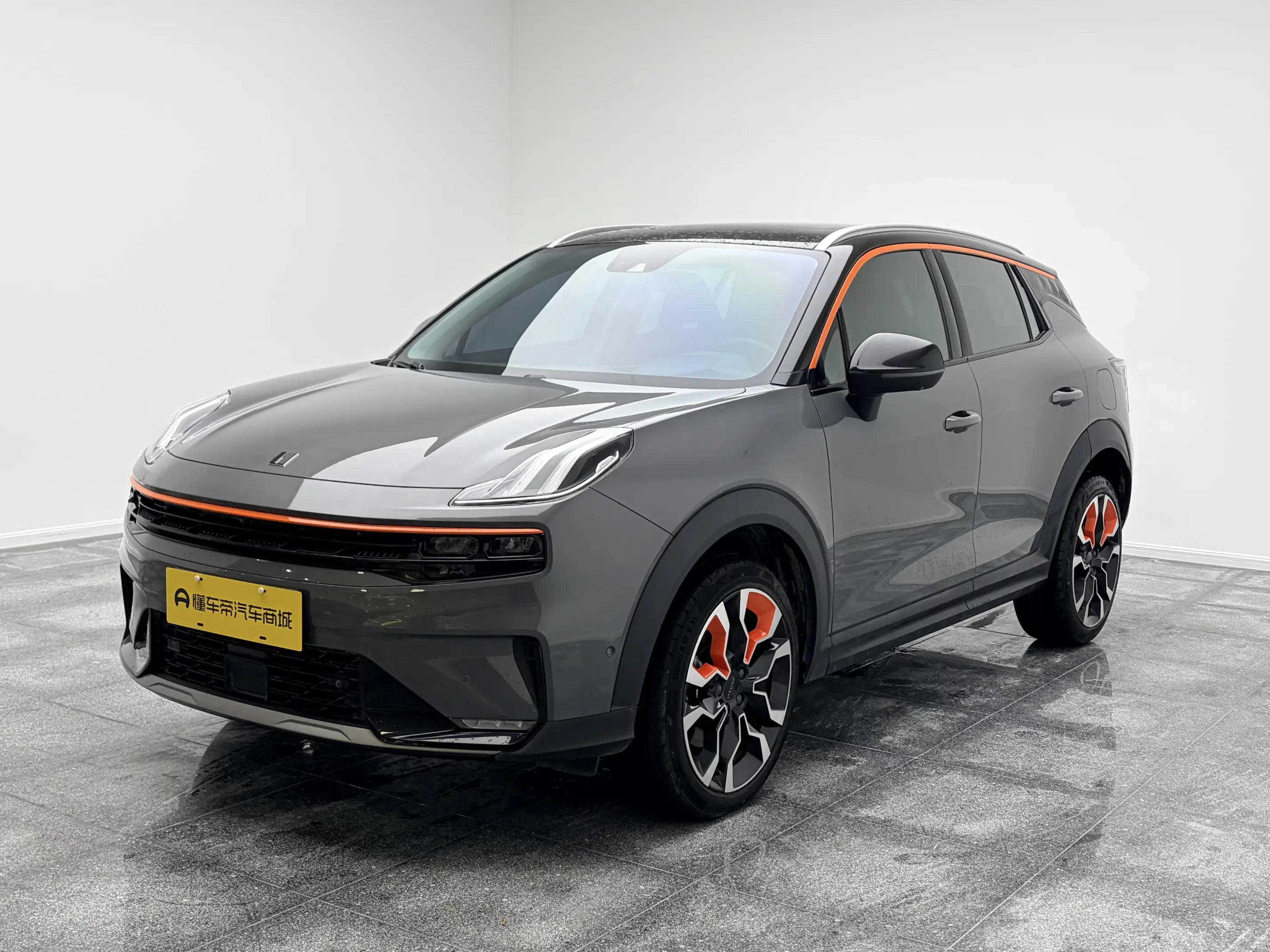 Lynk & Co 06