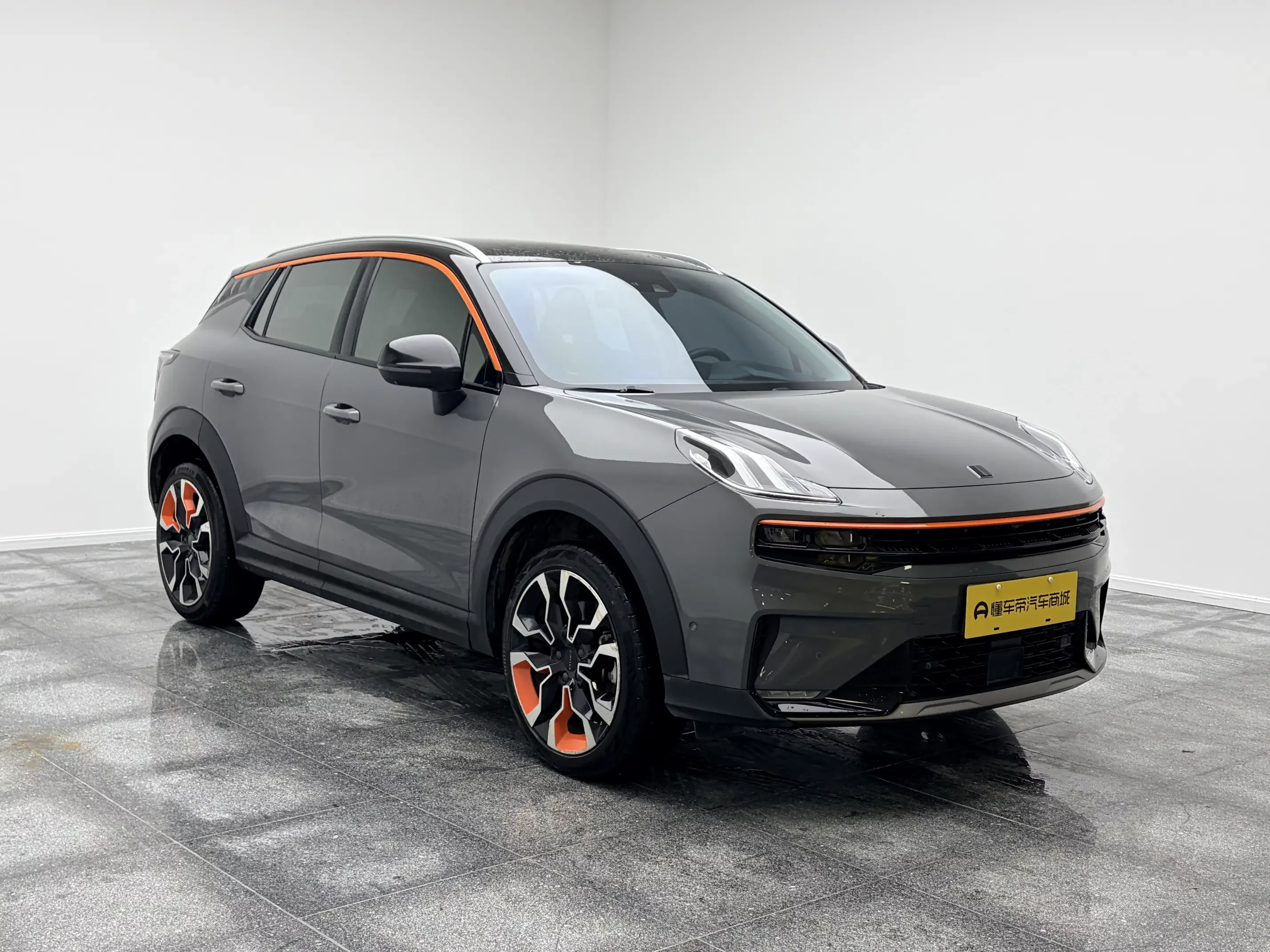 Lynk & Co 06
