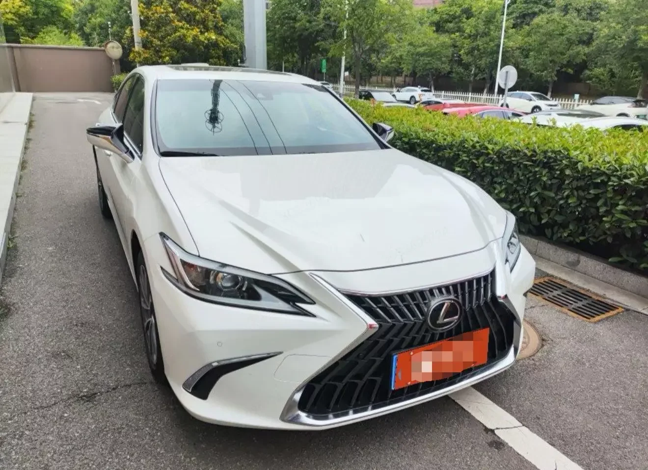 Lexus ES