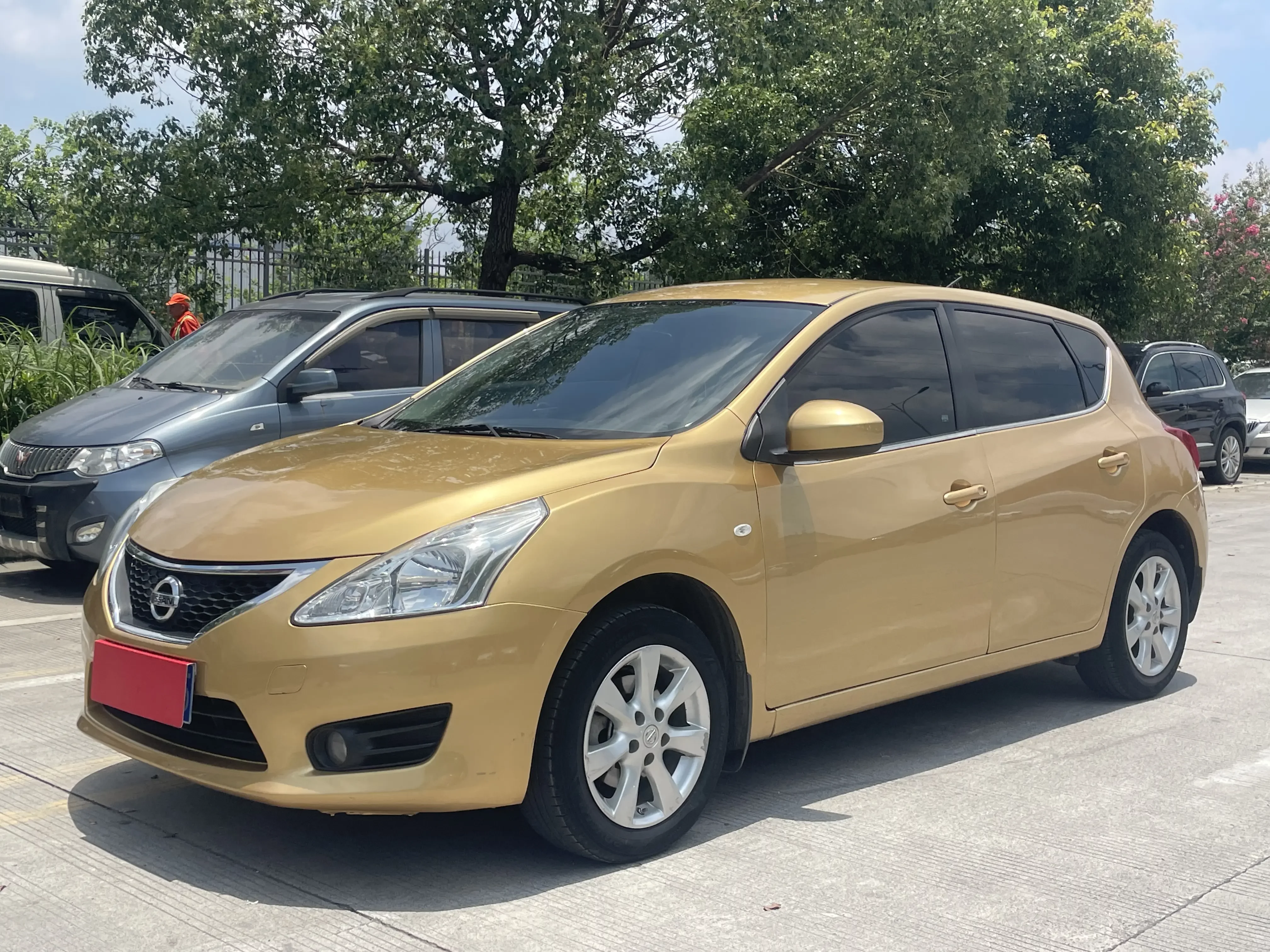Nissan Tiida