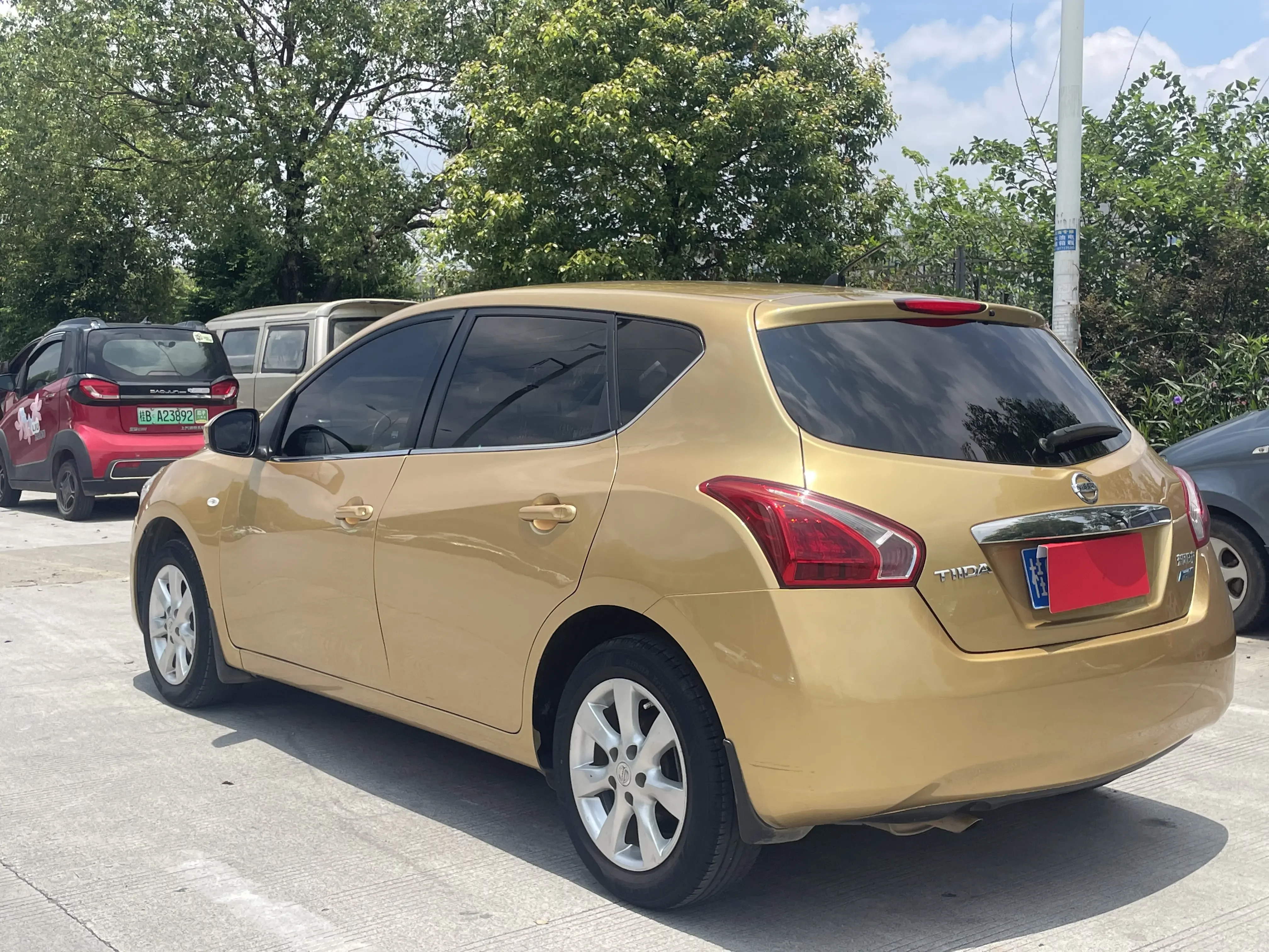 Nissan Tiida