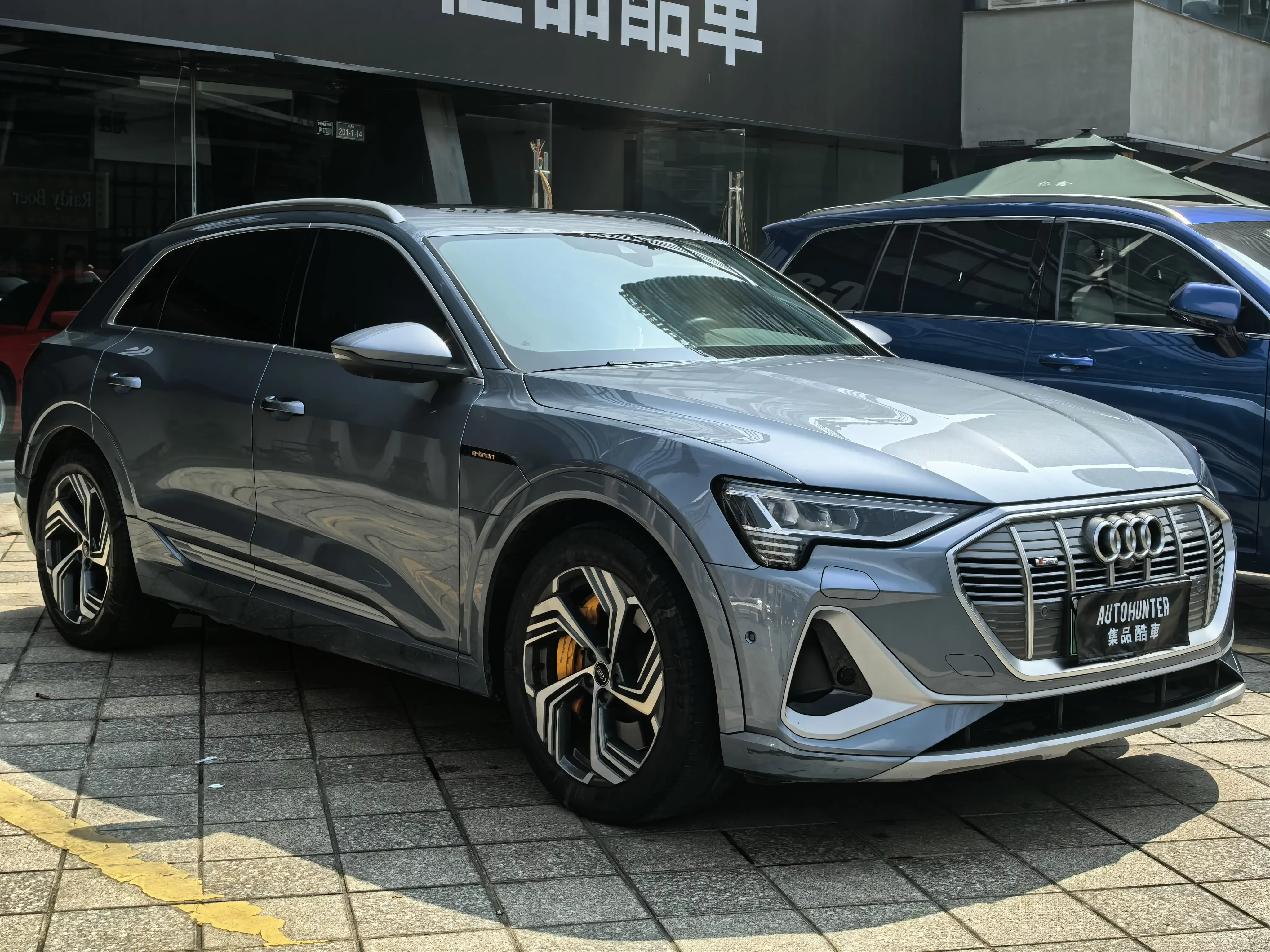 Audi e-tron