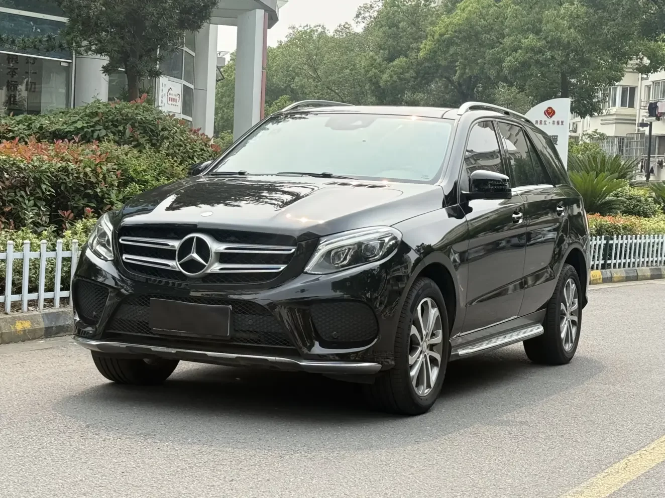 Mercedes-Benz GLE (Imported)