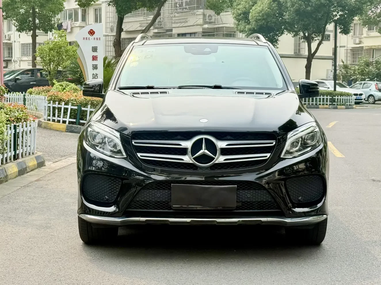 Mercedes-Benz GLE (Imported)