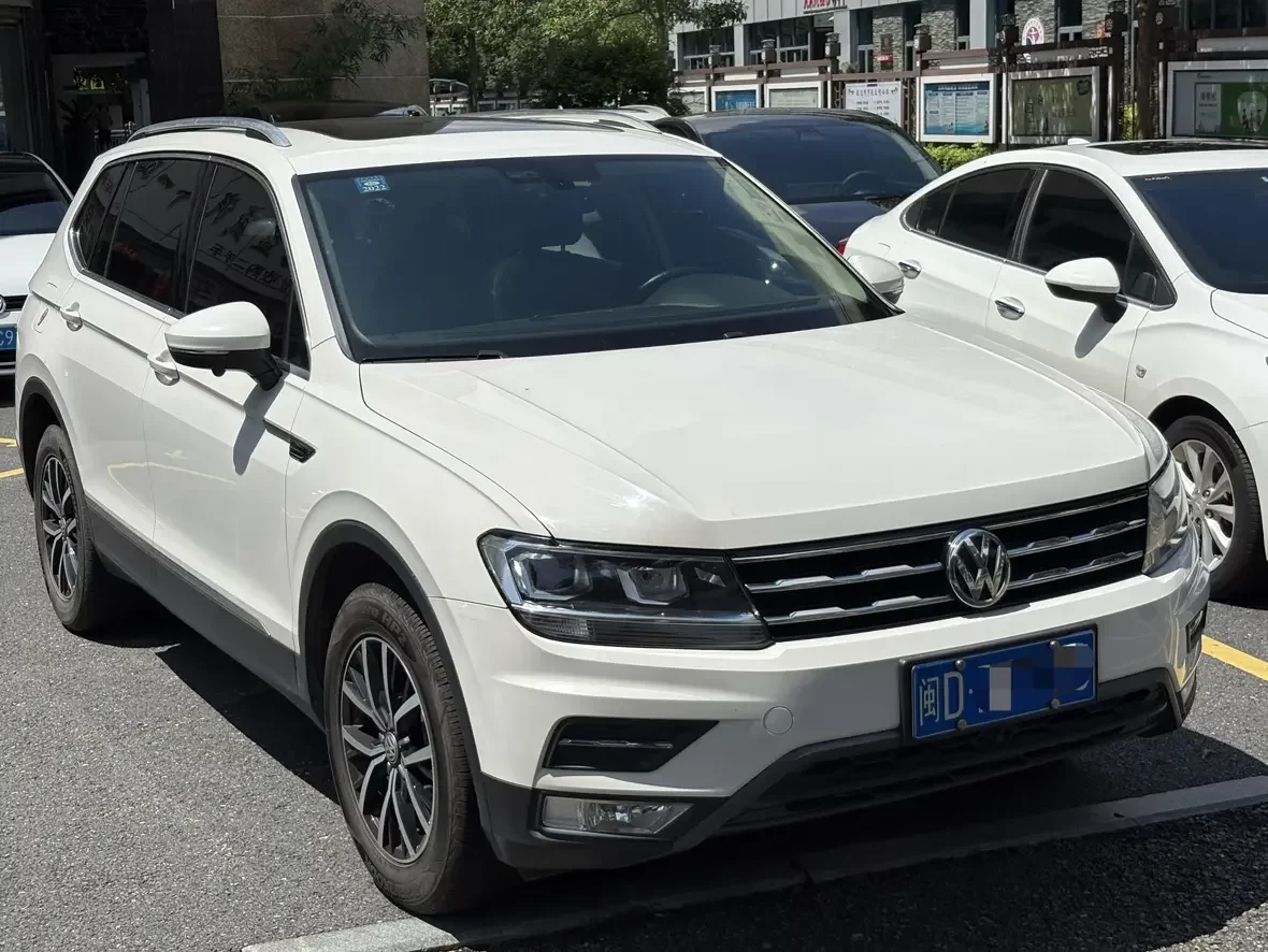 Volkswagen Tiguan L