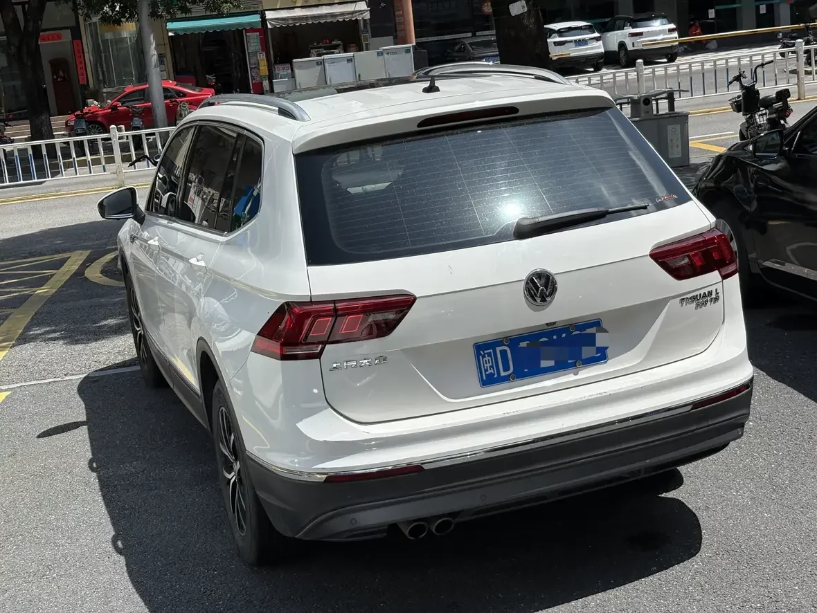 Volkswagen Tiguan L
