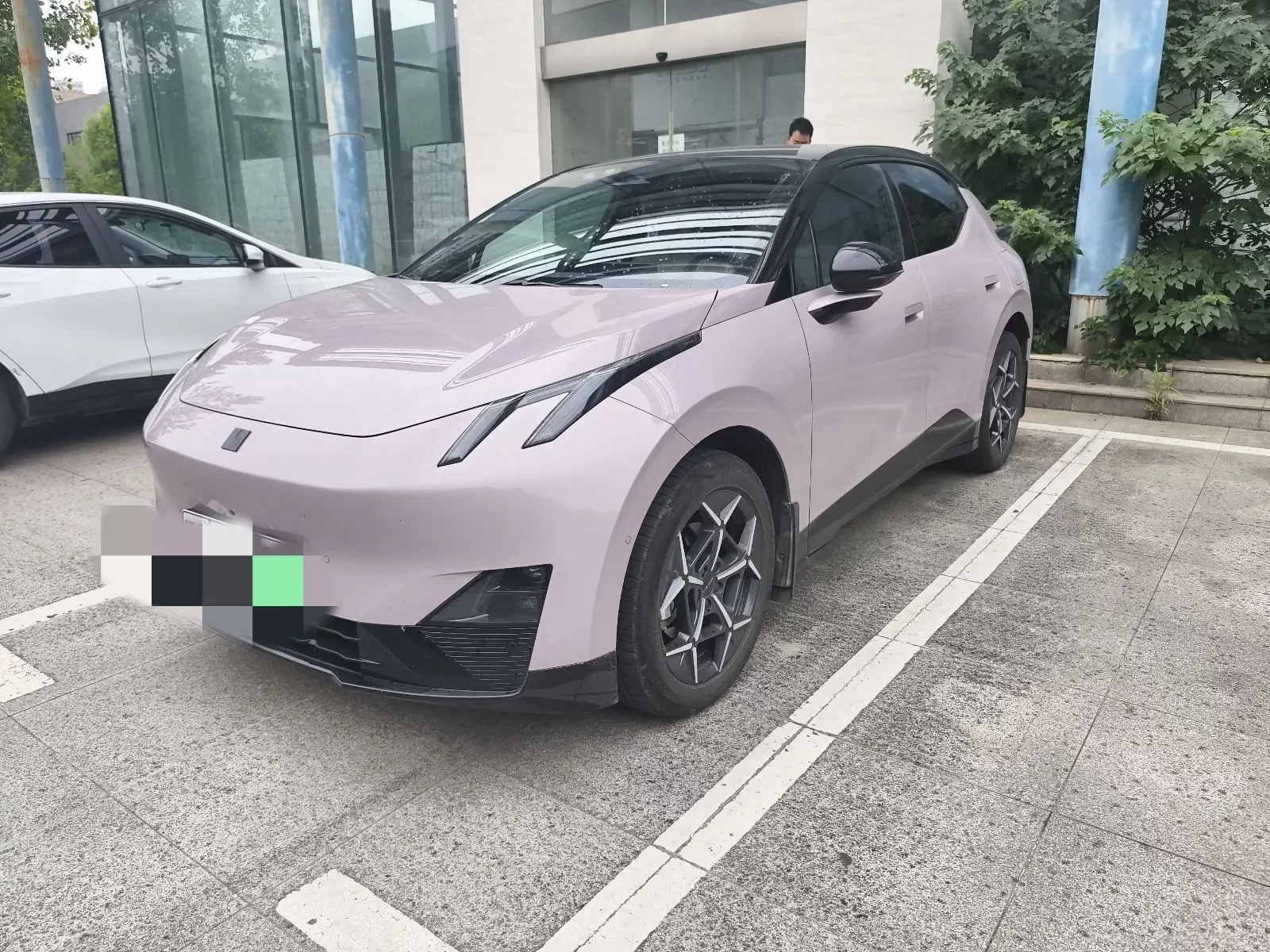 Lynk & Co Z20