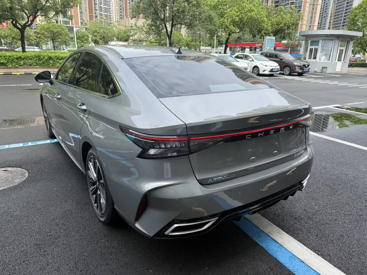 Chery Arrizo 8
