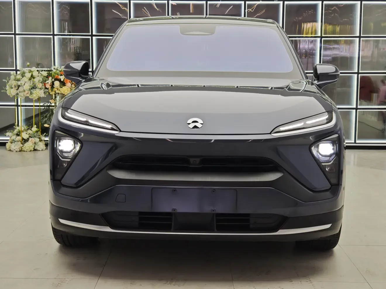NIO ES6