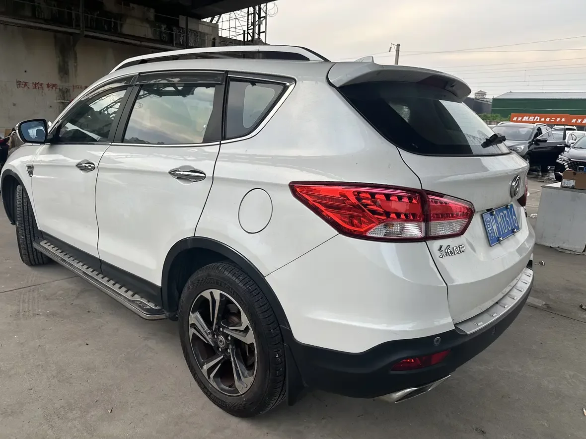 Dongfeng Fengshen AX7