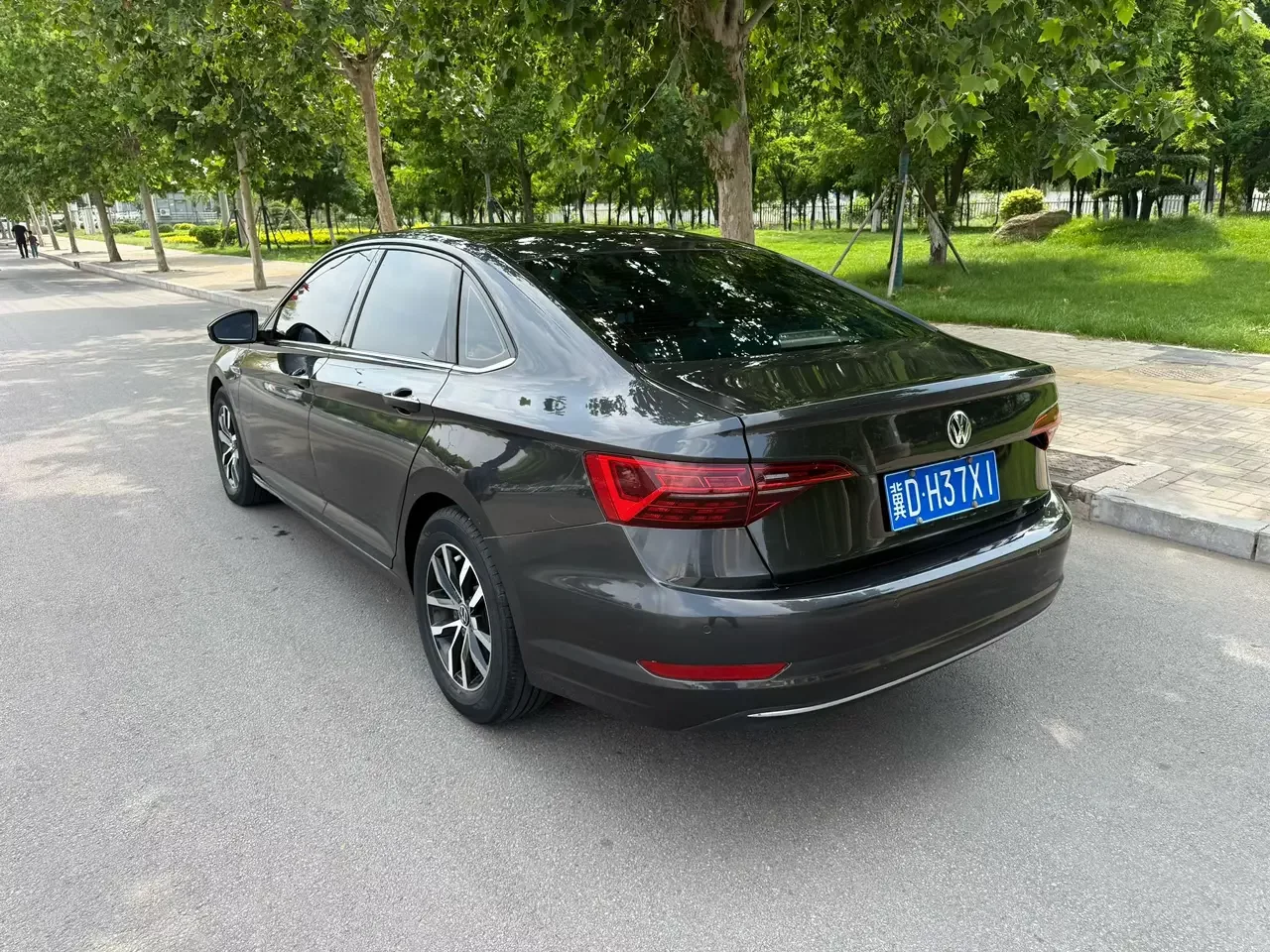 Volkswagen Sagitar