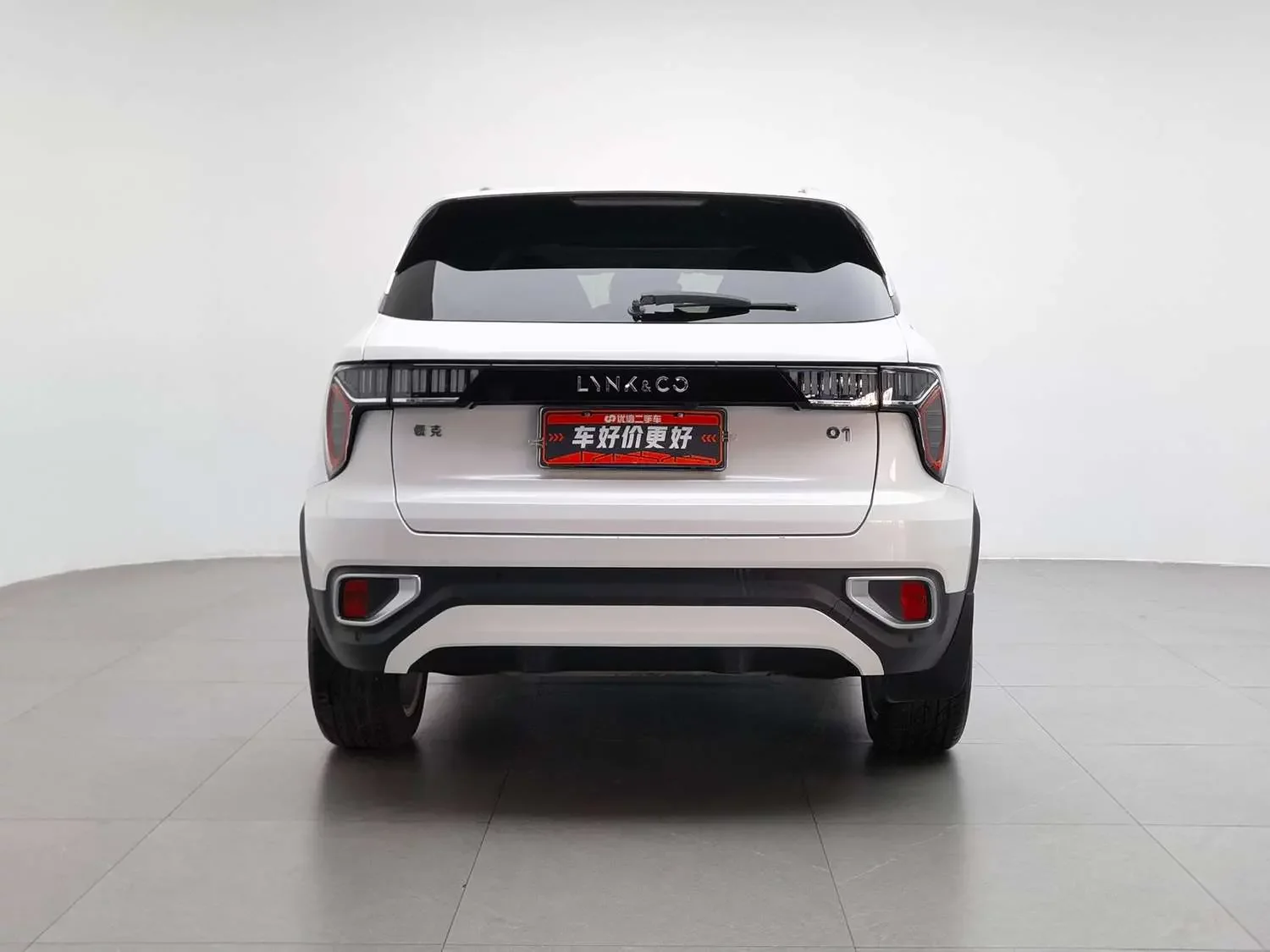 Lynk & Co 01