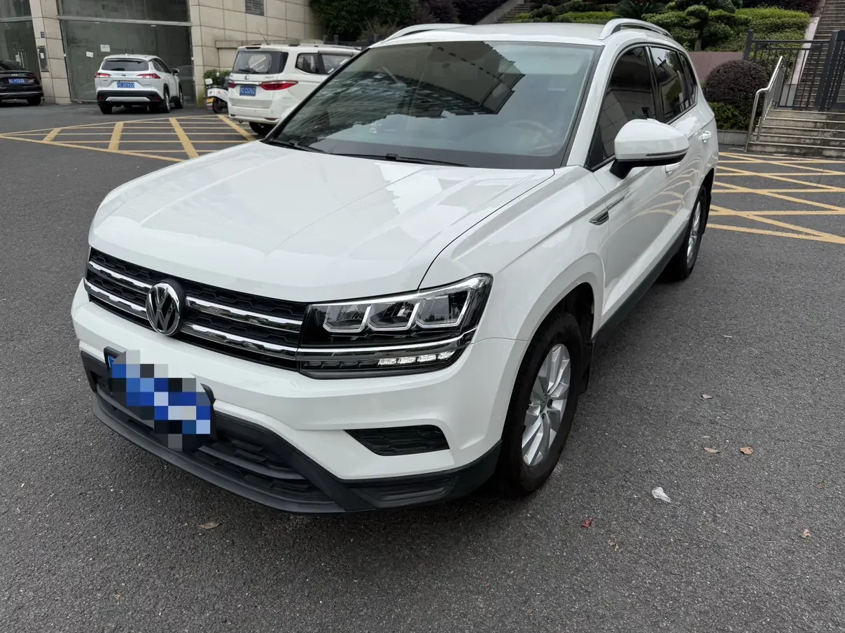 Volkswagen Tharu