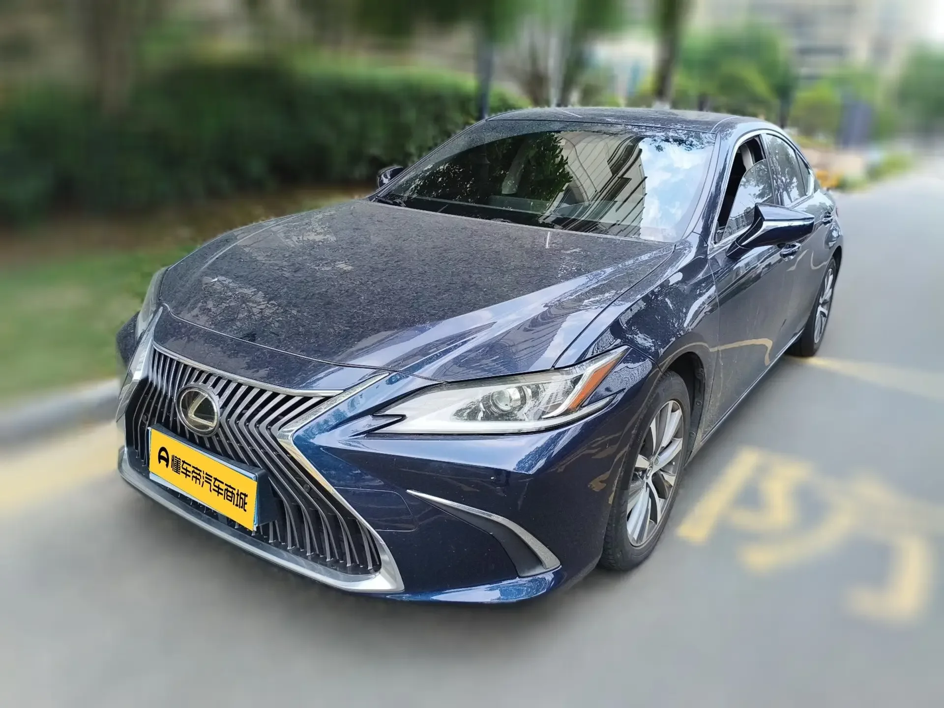 Lexus ES