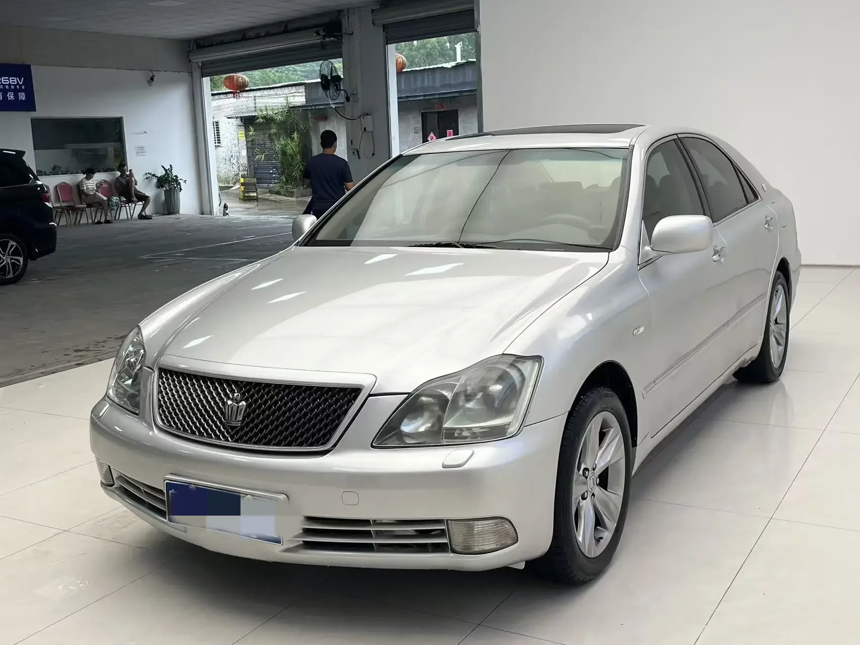 Toyota crown