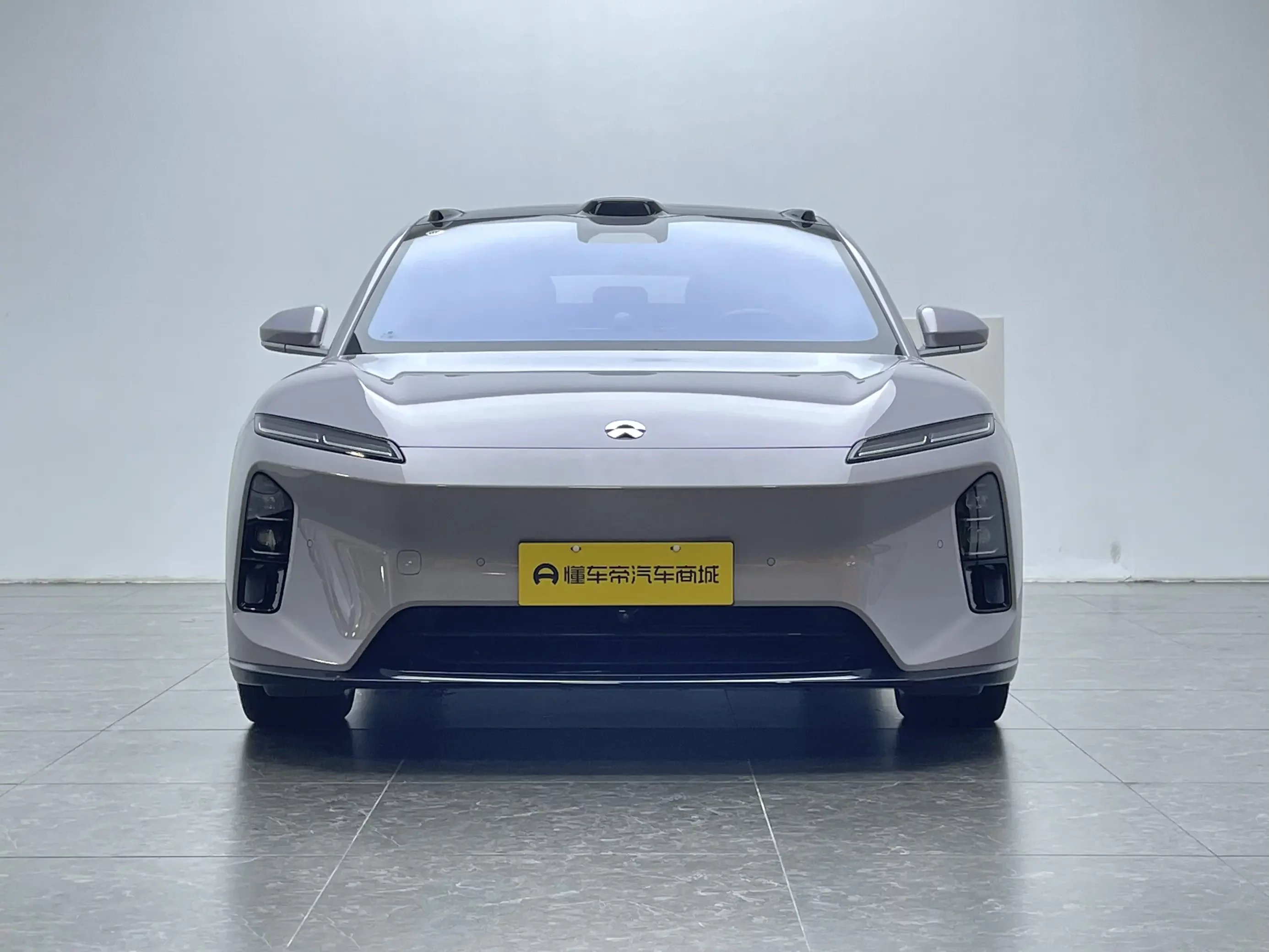 NIO ET5