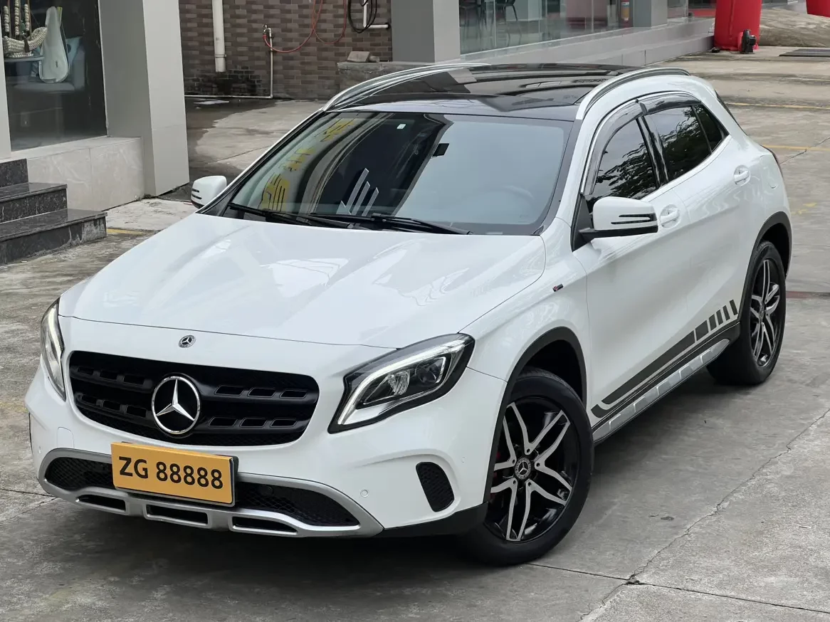 Mercedes-Benz GLA