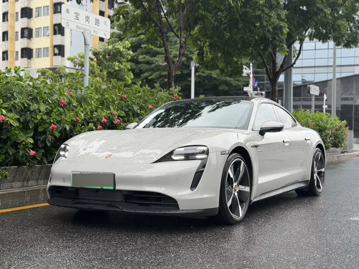 Porsche Taycan