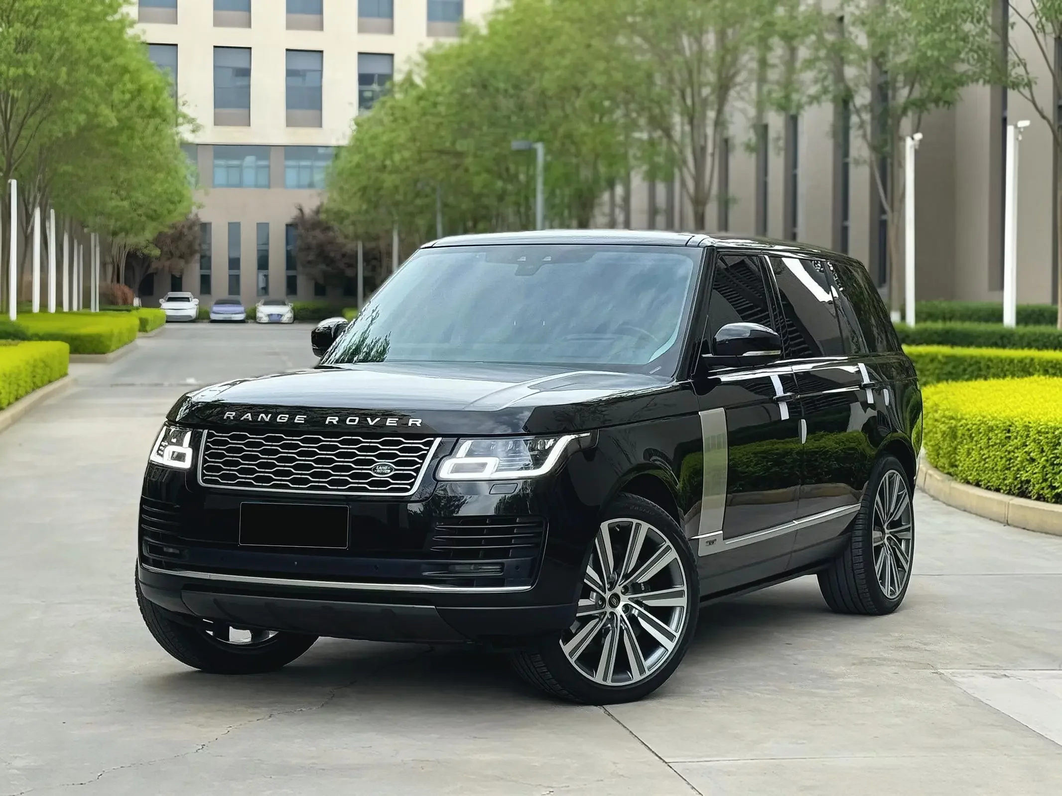 Land Rover range rover