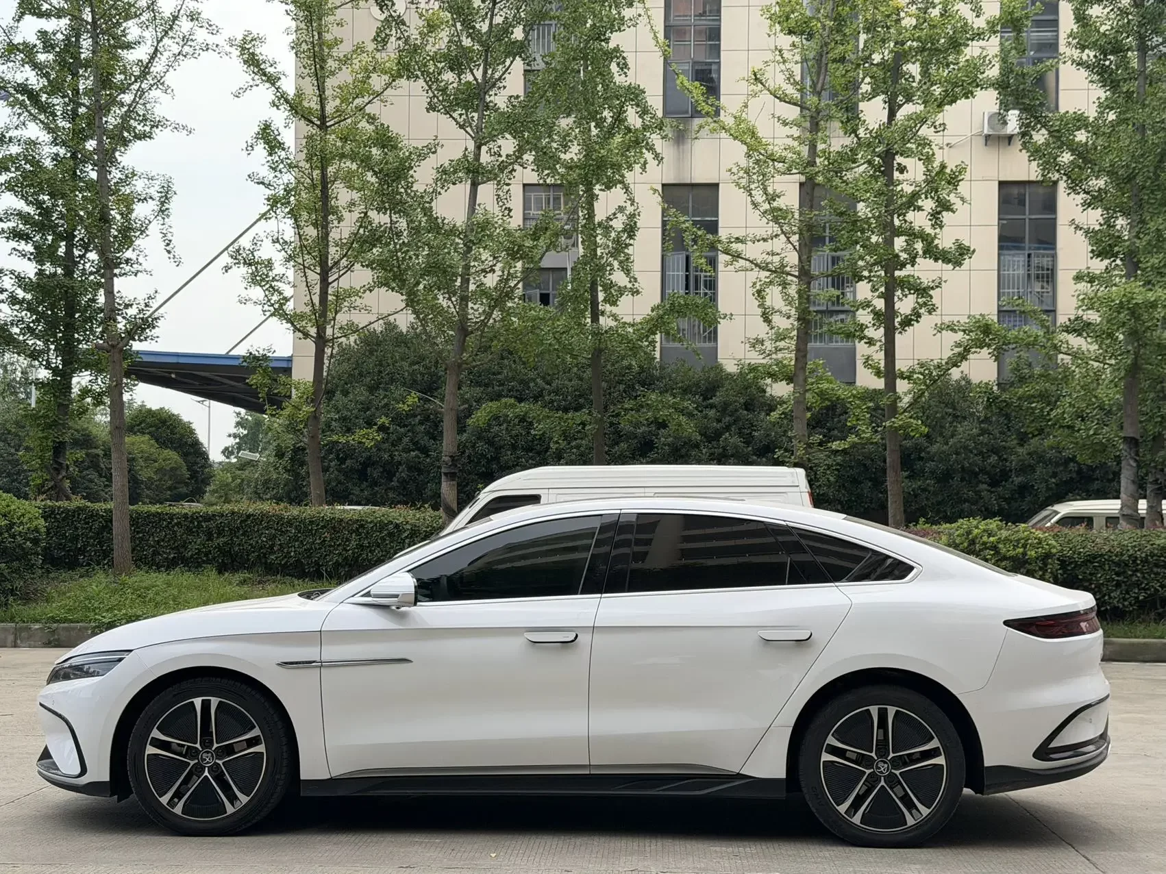BYD Han EV