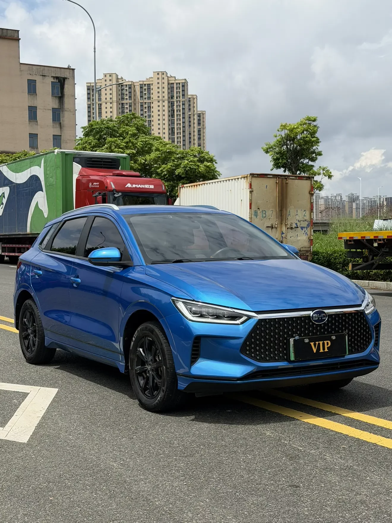 BYD e2