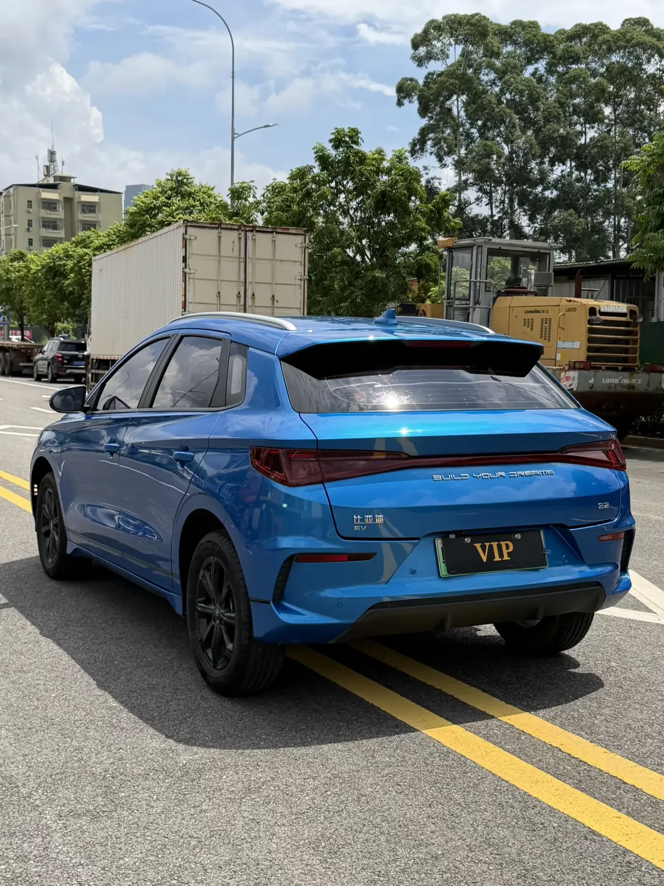 BYD e2