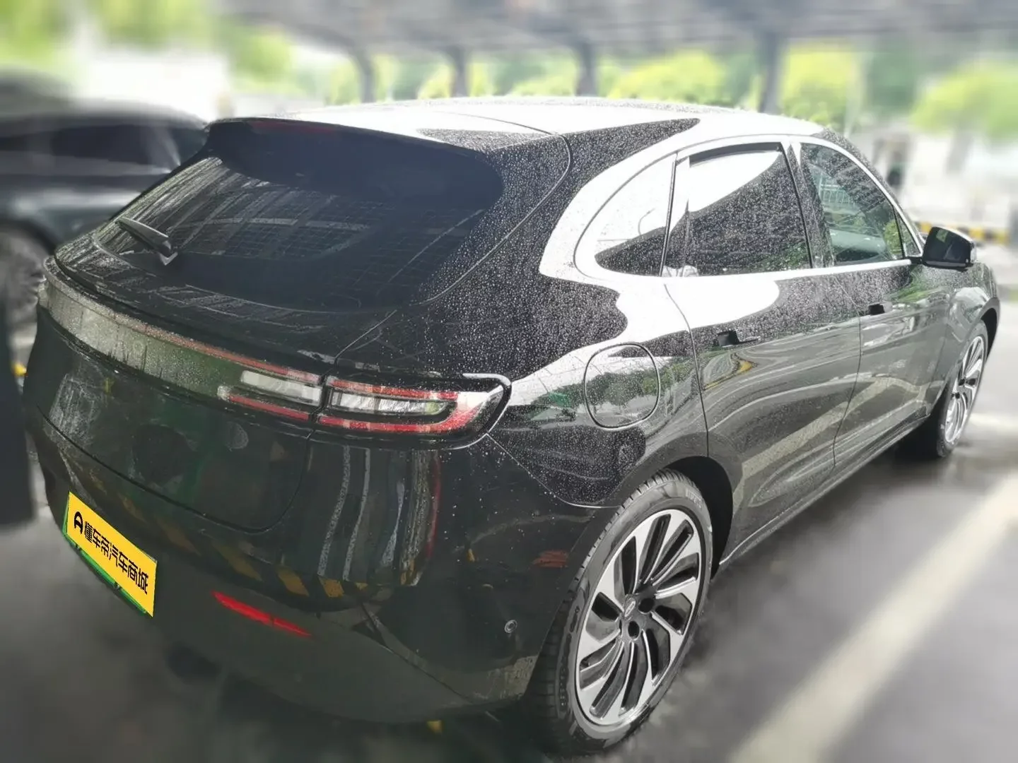 AITO M5