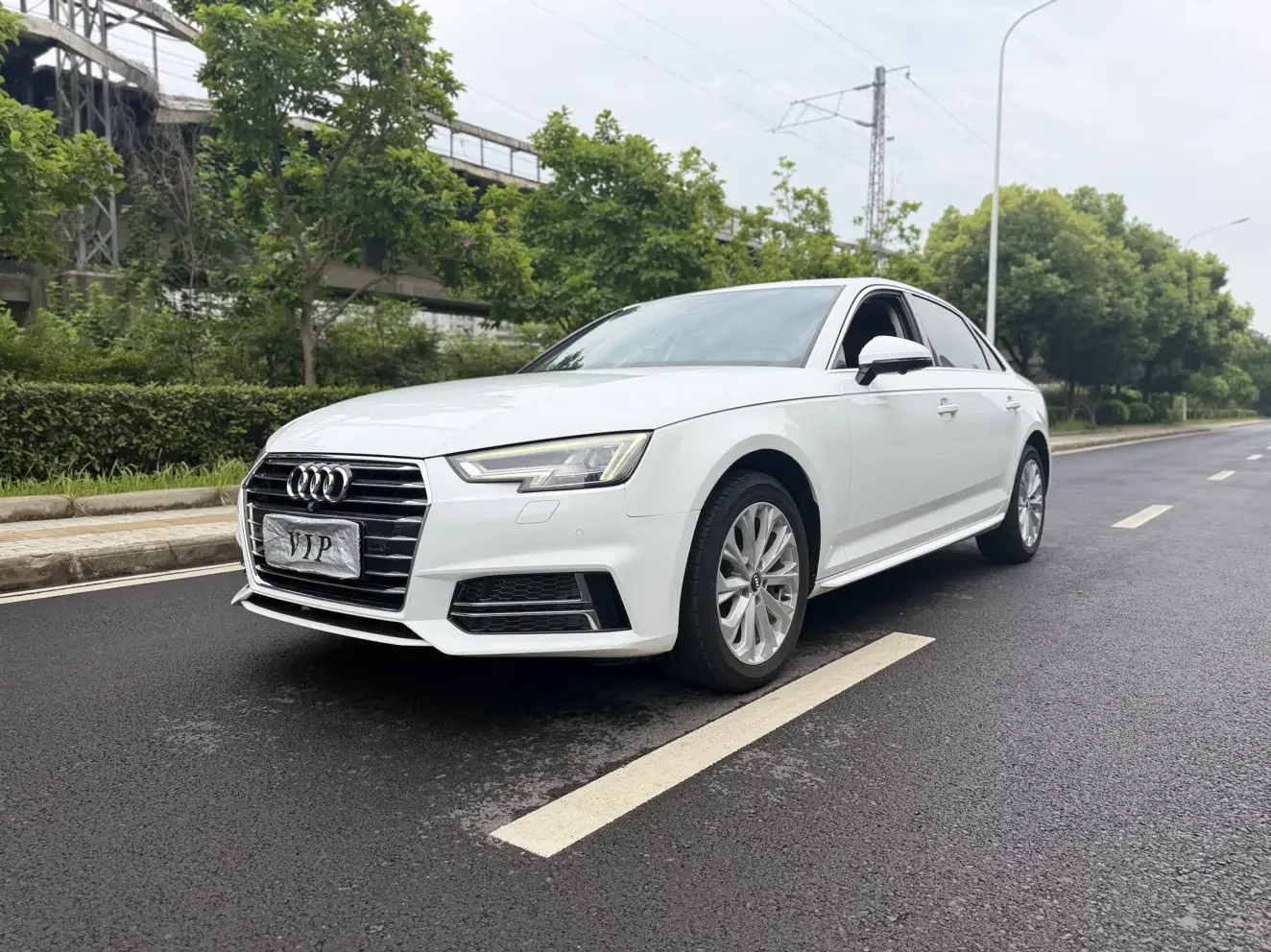 Audi A4L  из Китая