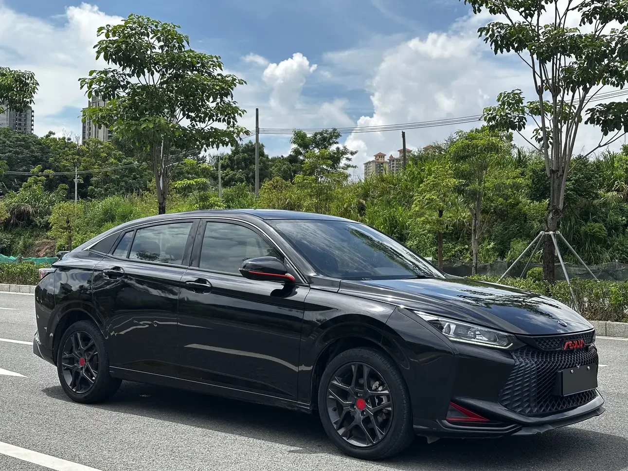 Dongfeng Yixuan