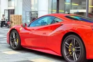 Ferrari 488
