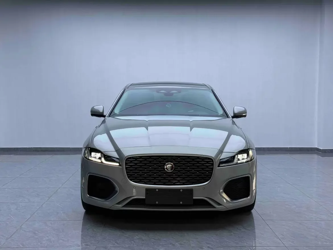 Jaguar XFL