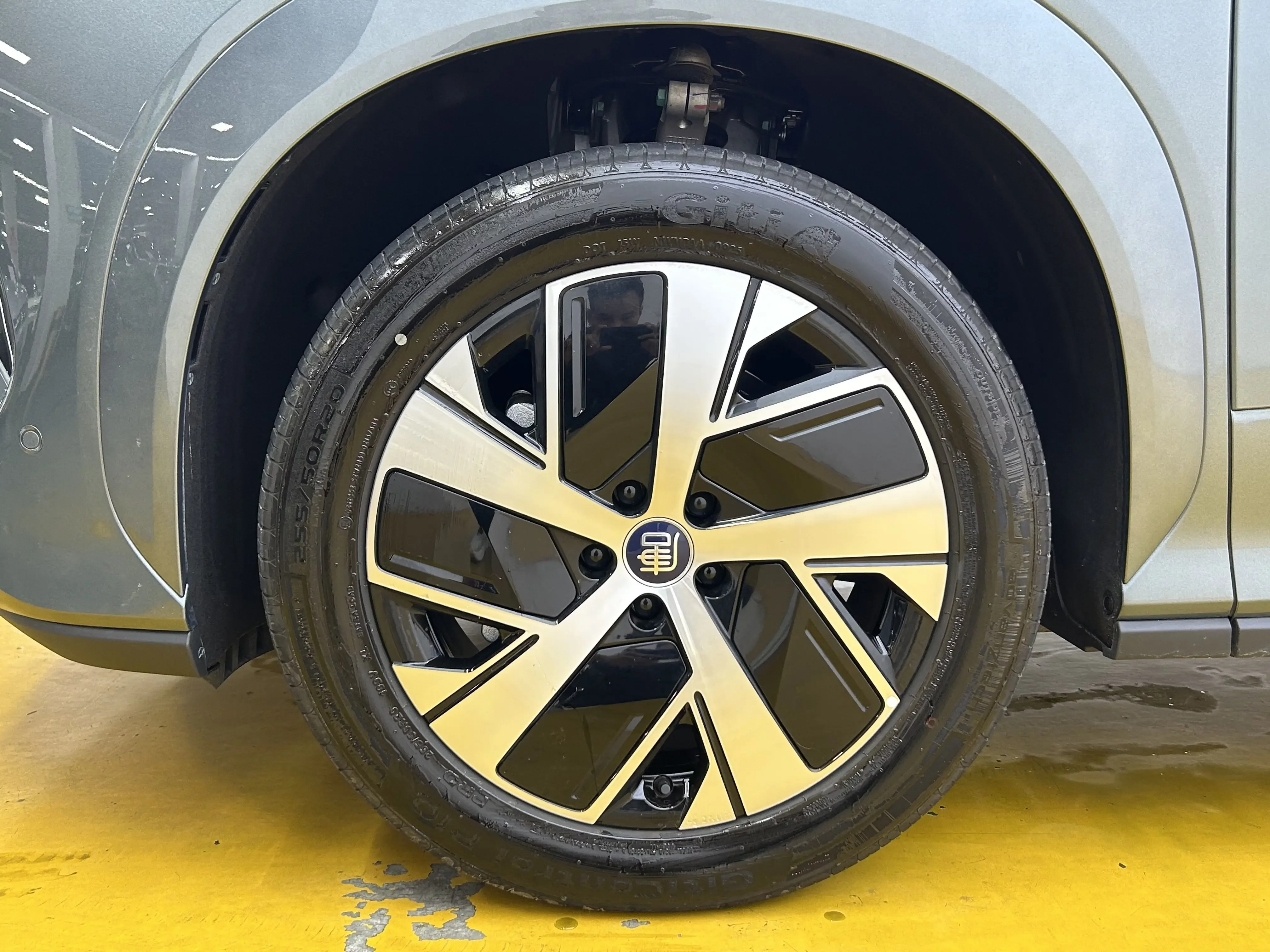 BYD Tang L EV
