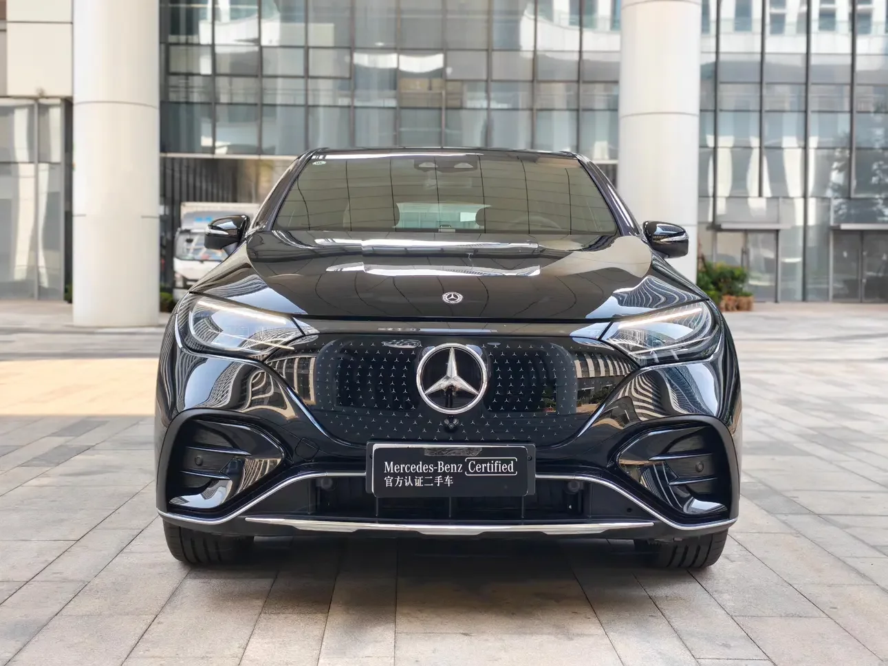 Mercedes-Benz EQE SUV
