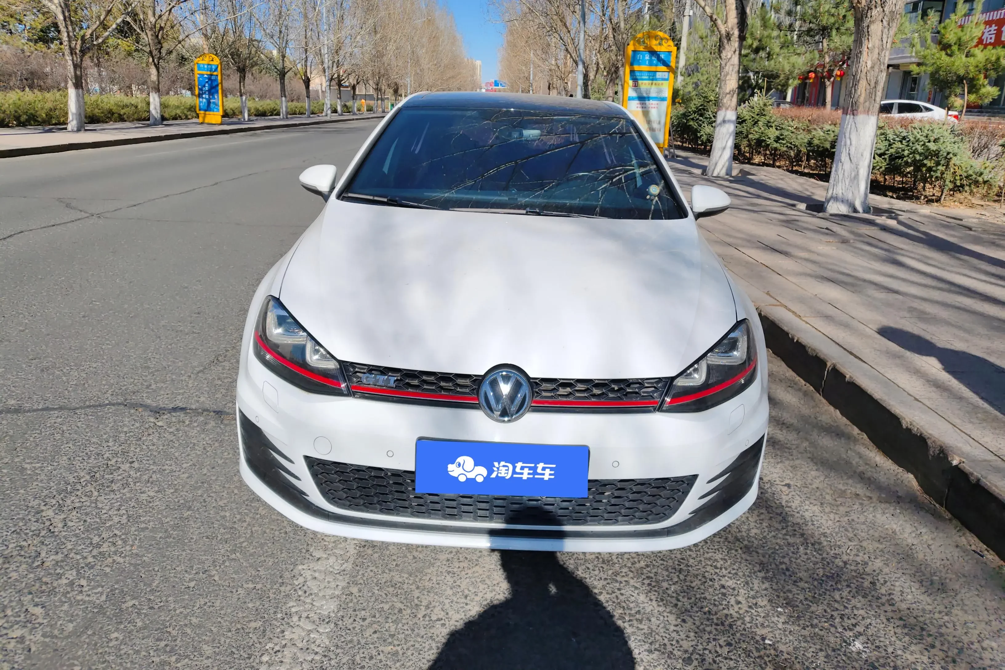 Volkswagen Golf GTI