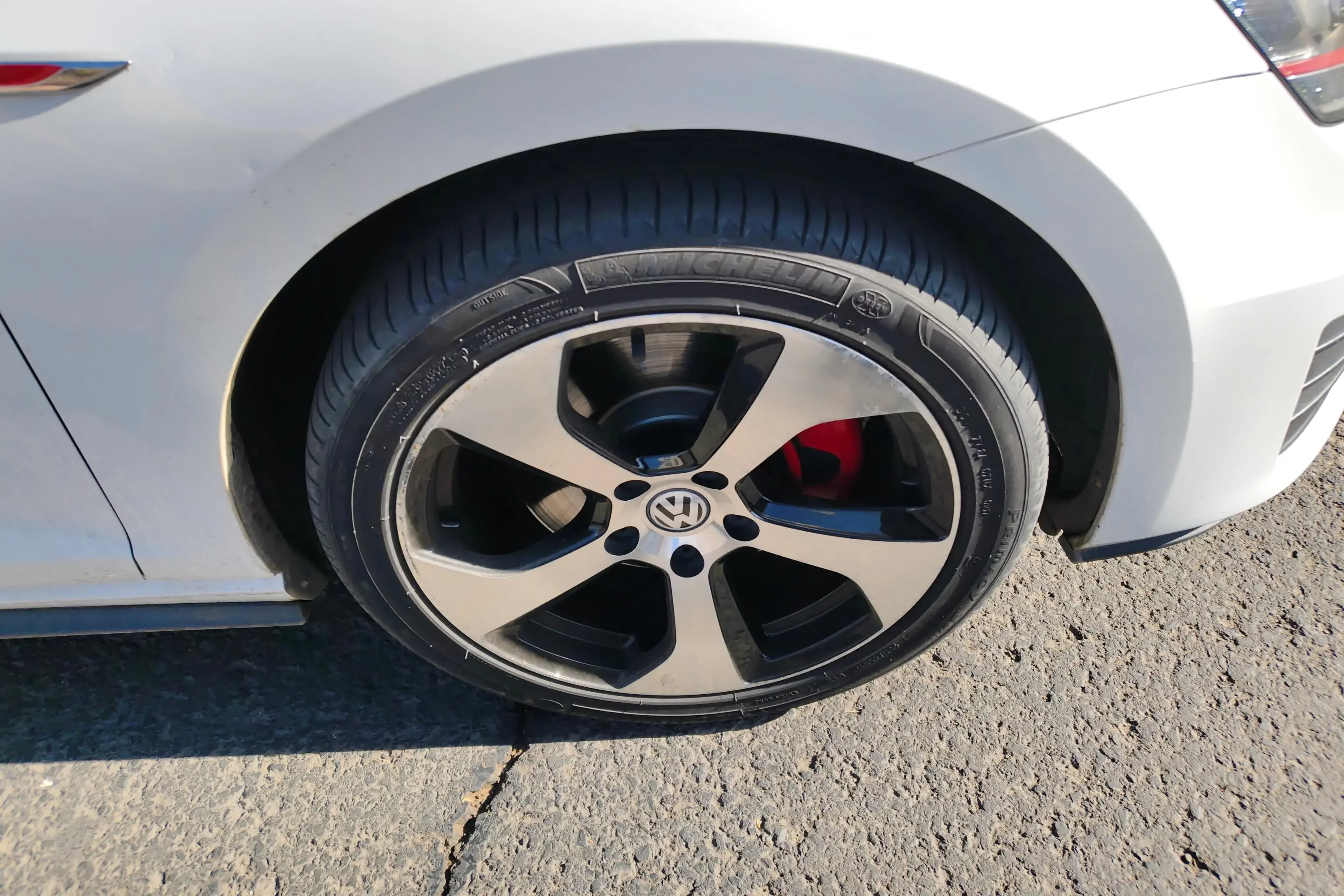 Volkswagen Golf GTI
