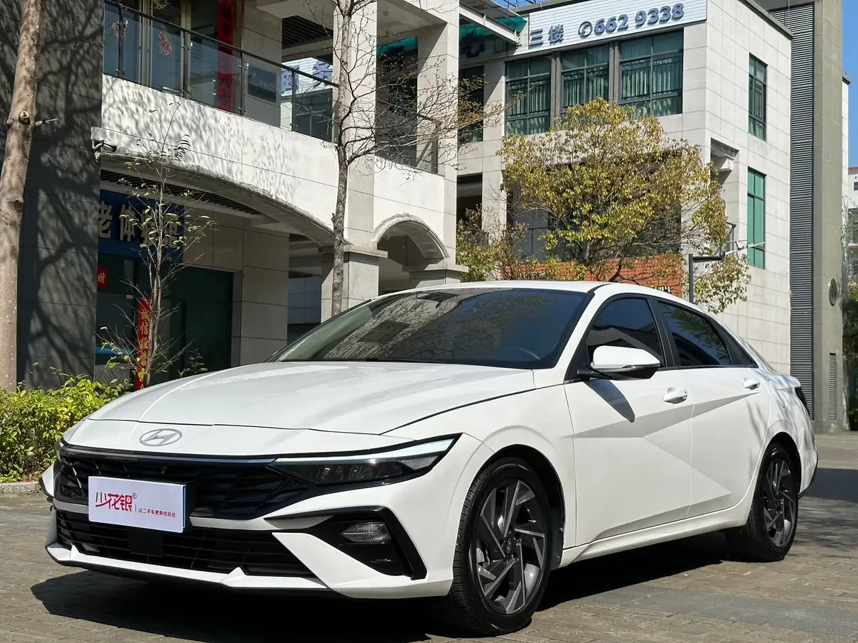 Hyundai Elantra