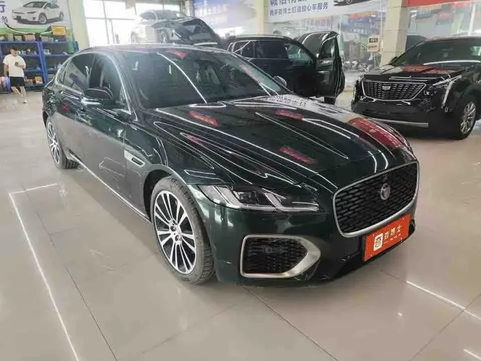 Jaguar XFL