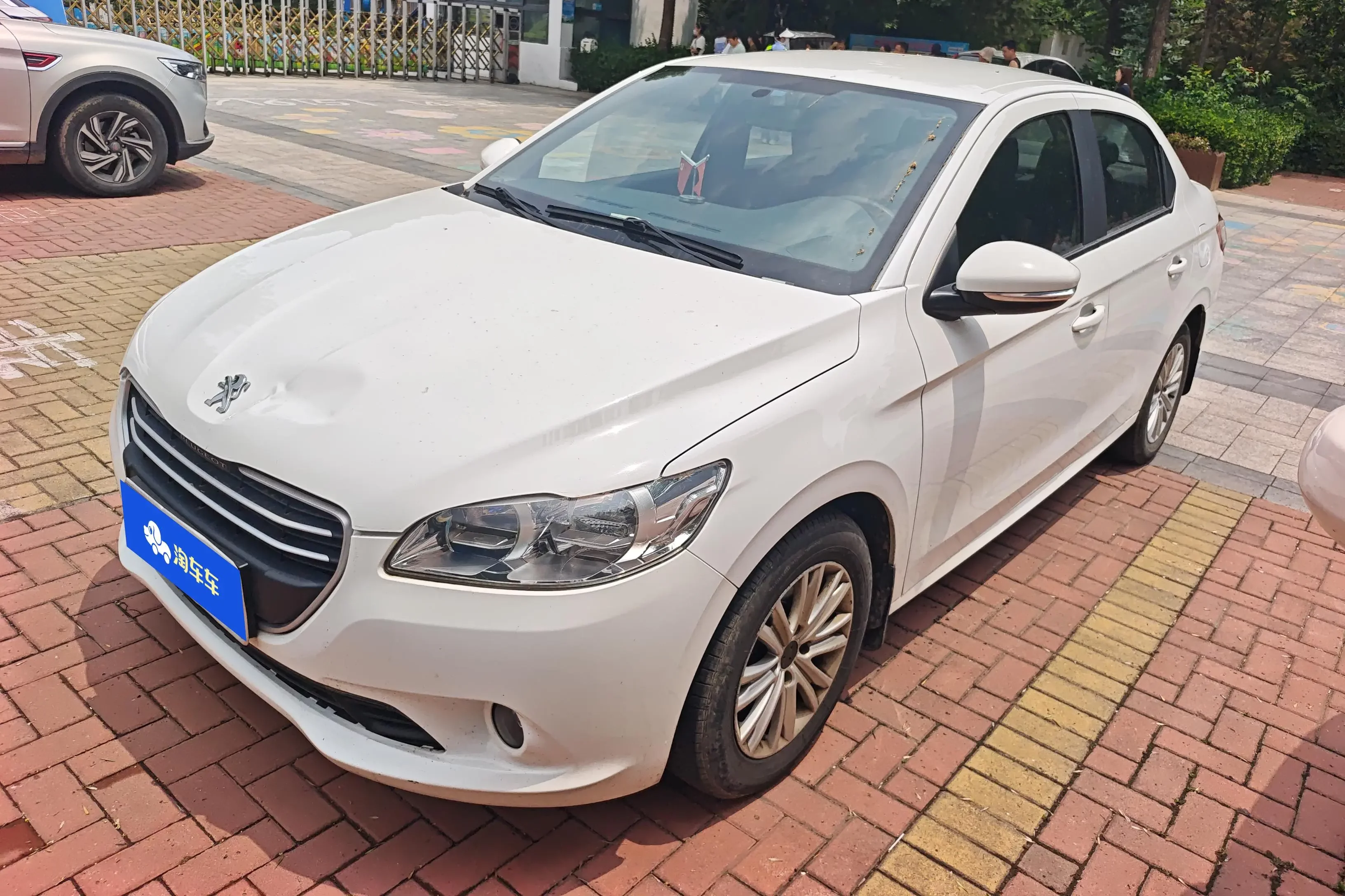 Peugeot 301