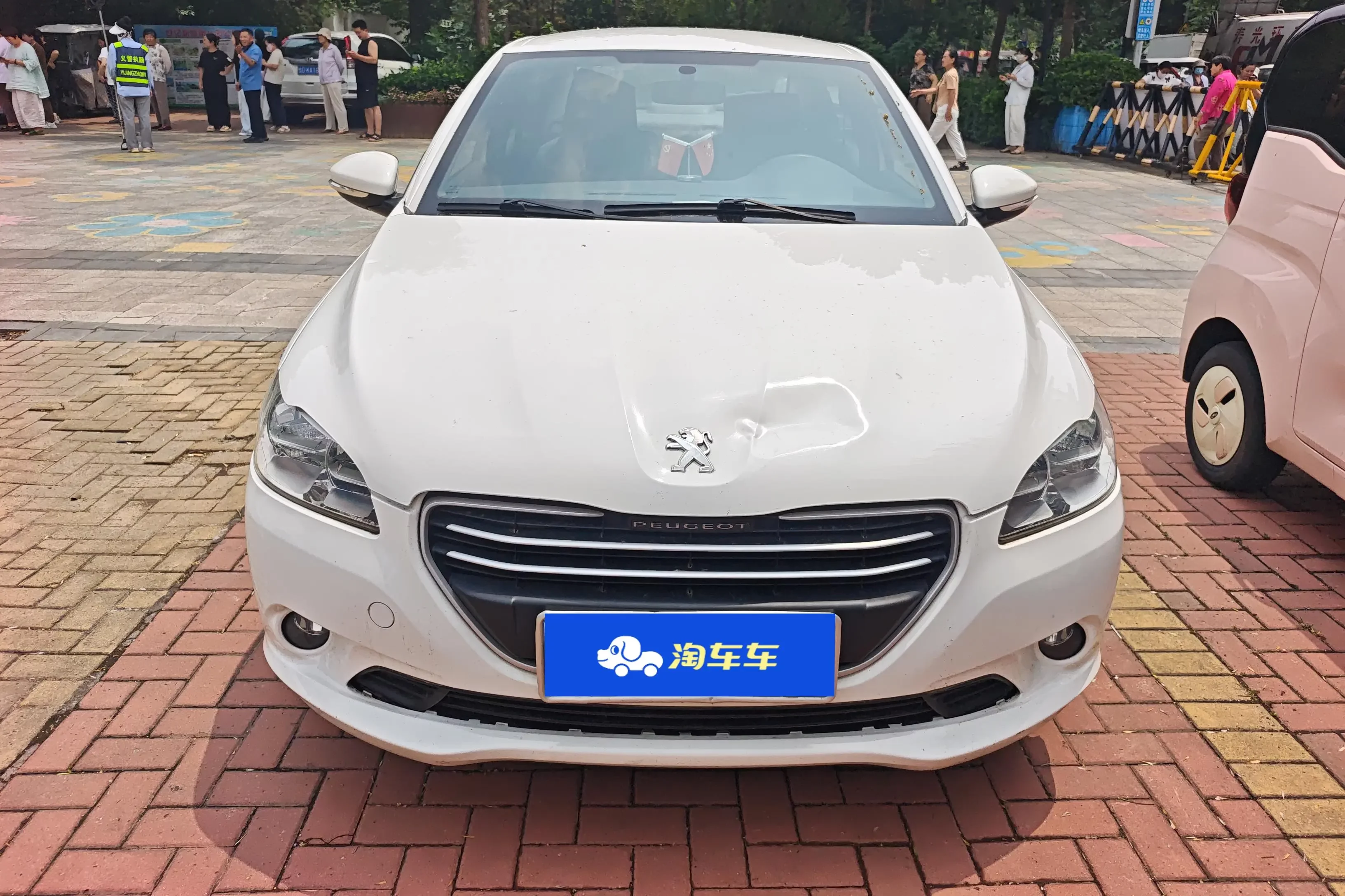 Peugeot 301