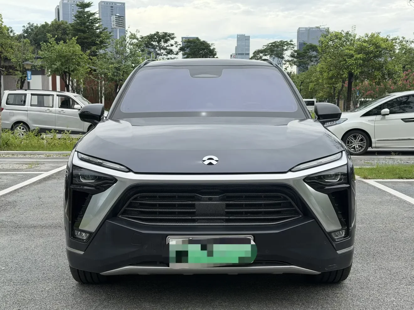 NIO ES8